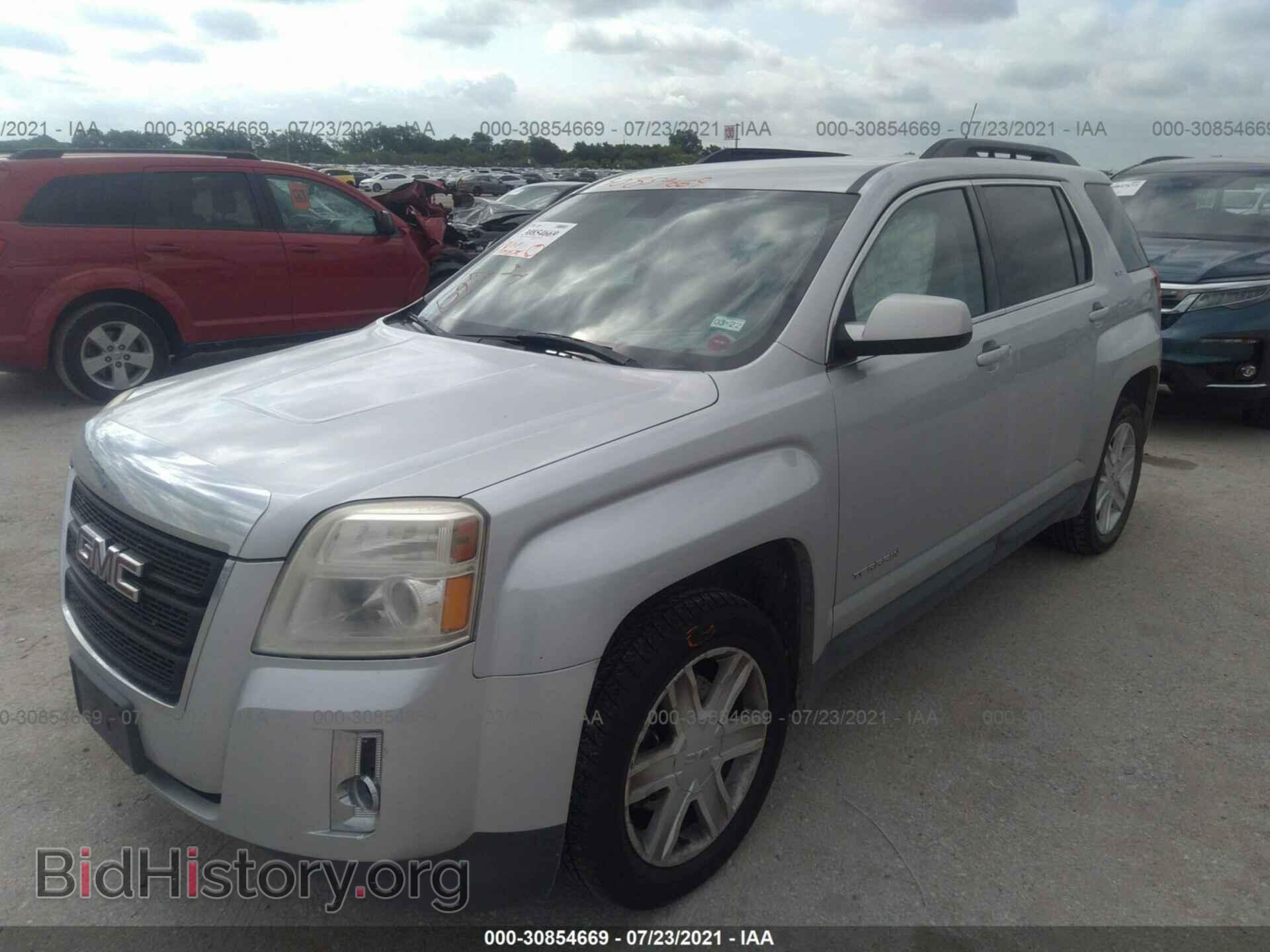 2011 GMC TERRAIN - VIN: 2CTFLUE59B6303869 - Фото 2