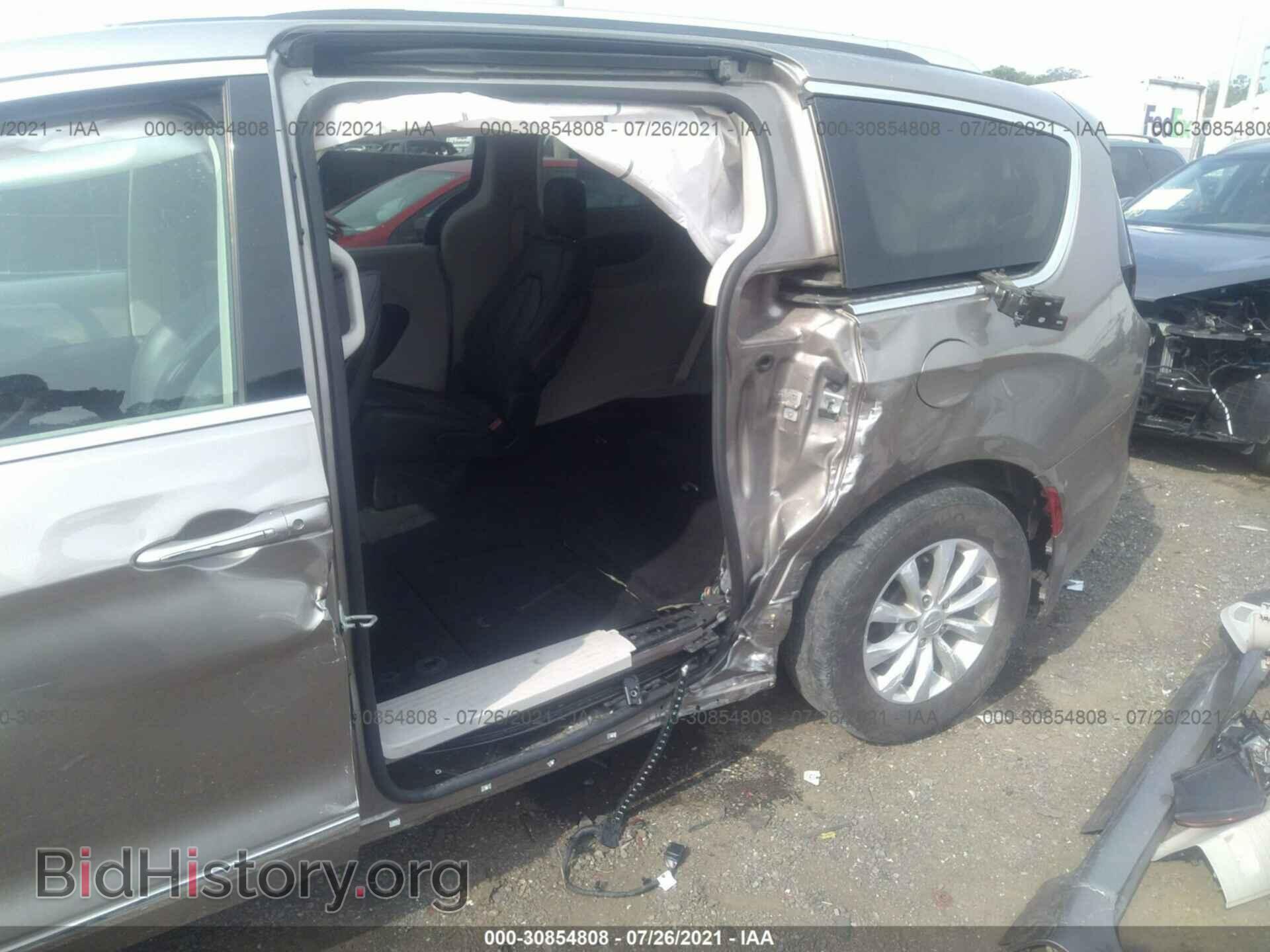 2018 CHRYSLER PACIFICA - VIN: 2C4RC1EG2JR257971 - Фото 6
