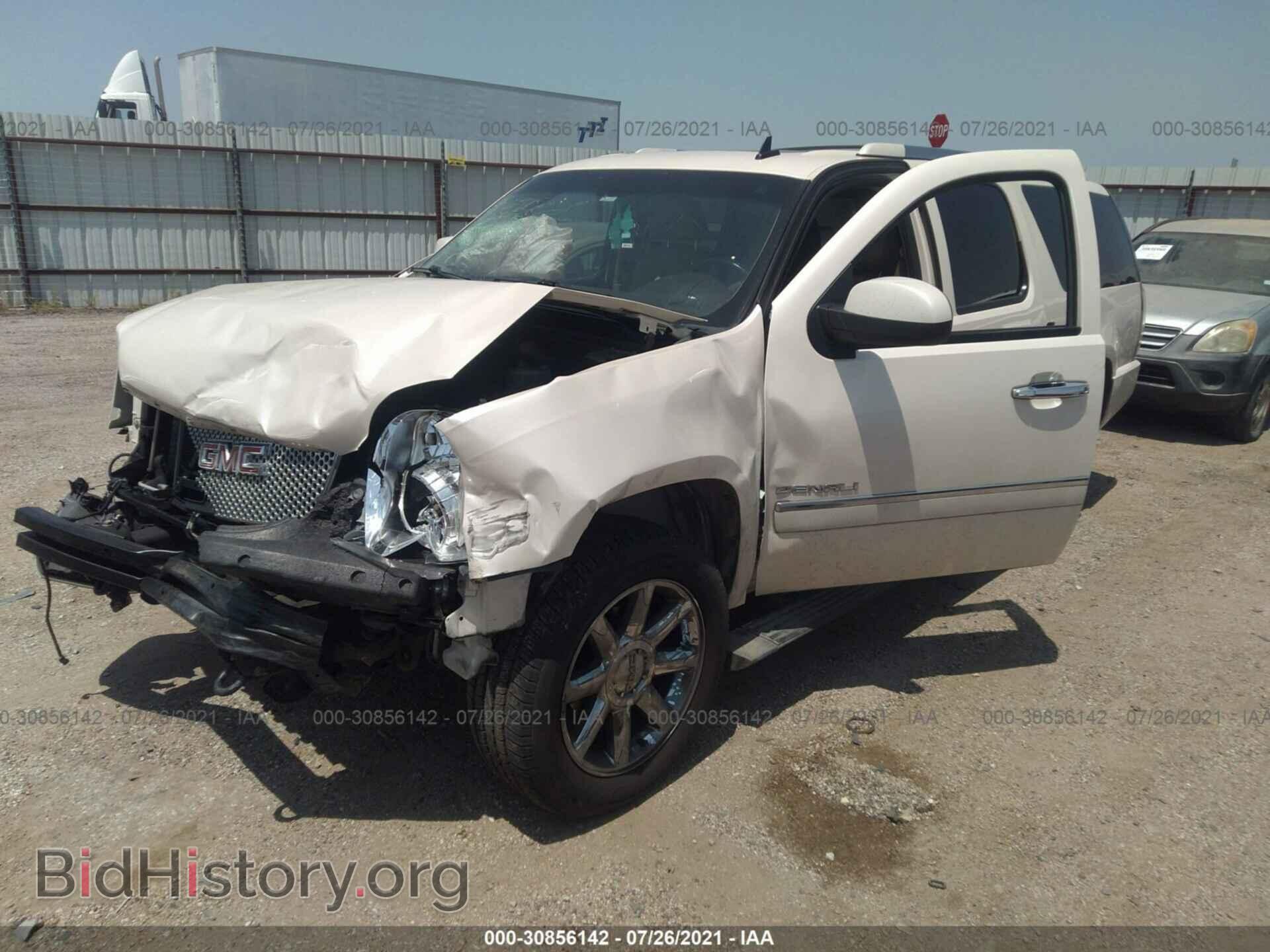 2012 GMC YUKON XL - VIN: 1GKS2MEF2CR310565 - Фото 2