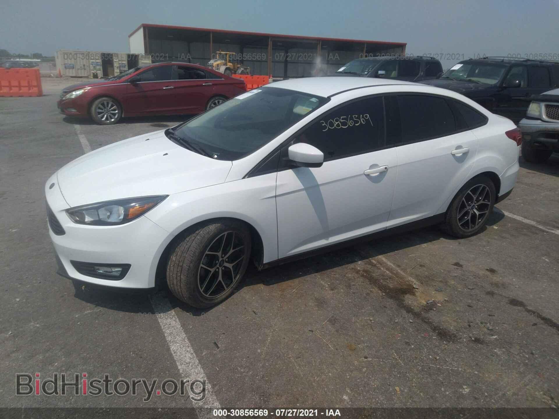 2018 FORD FOCUS - VIN: 1FADP3FE5JL303217 - Фото 2