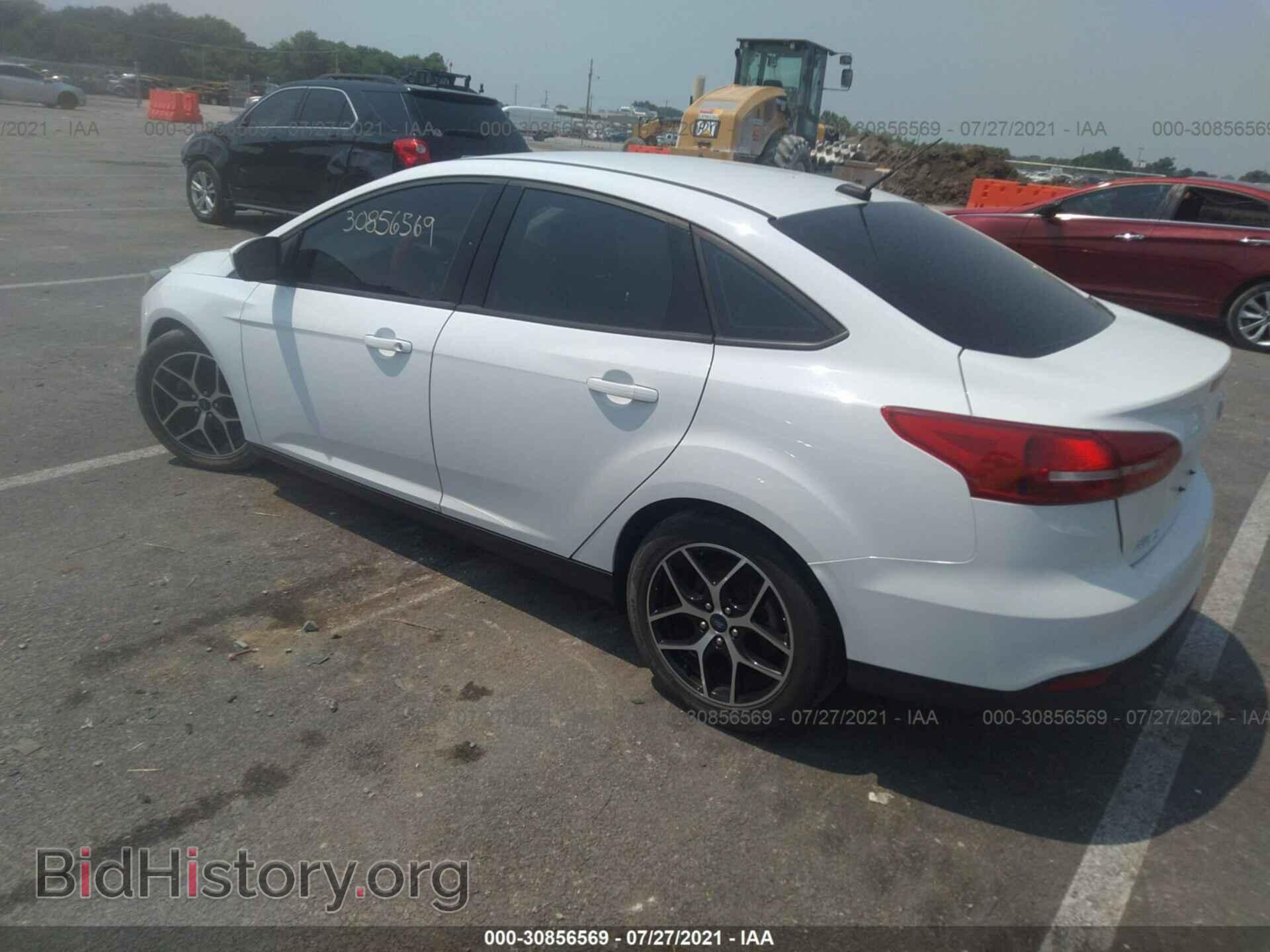 2018 FORD FOCUS - VIN: 1FADP3FE5JL303217 - Фото 3