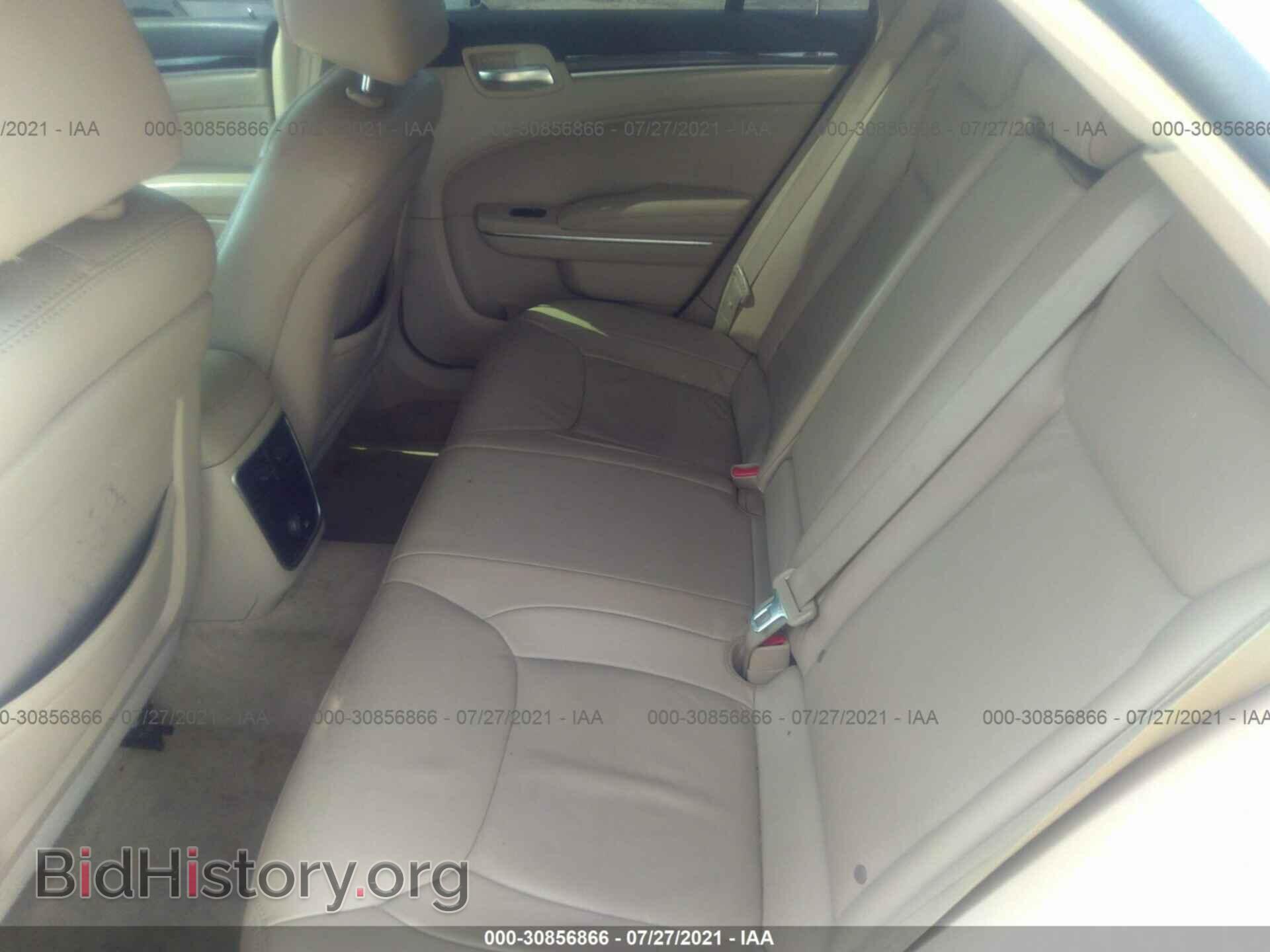 2014 CHRYSLER 300 - VIN: 2C3CCAAG3EH379928 - Фото 8
