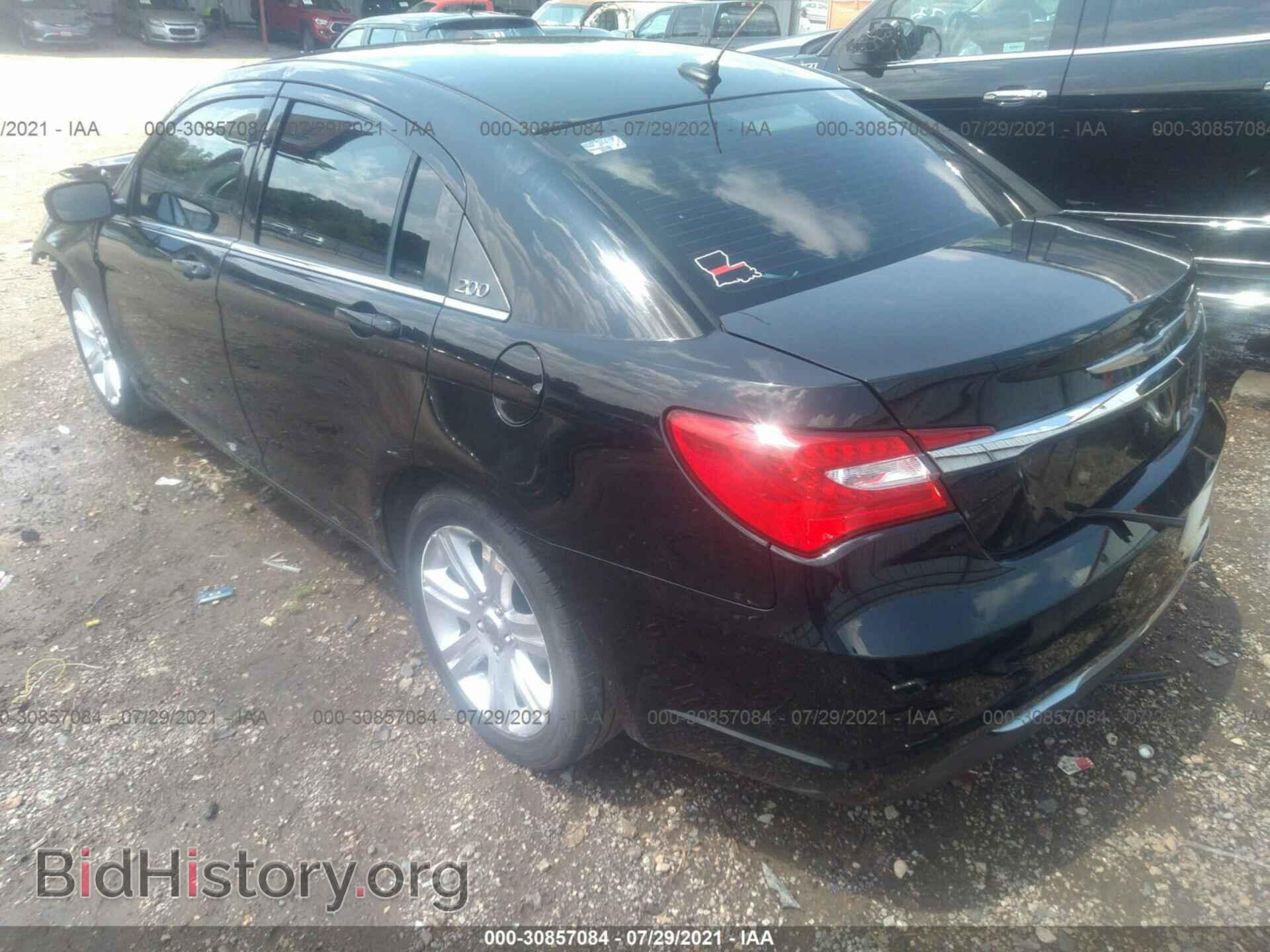 2013 CHRYSLER 200 - VIN: 1C3CCBBB5DN587923 - Фото 3