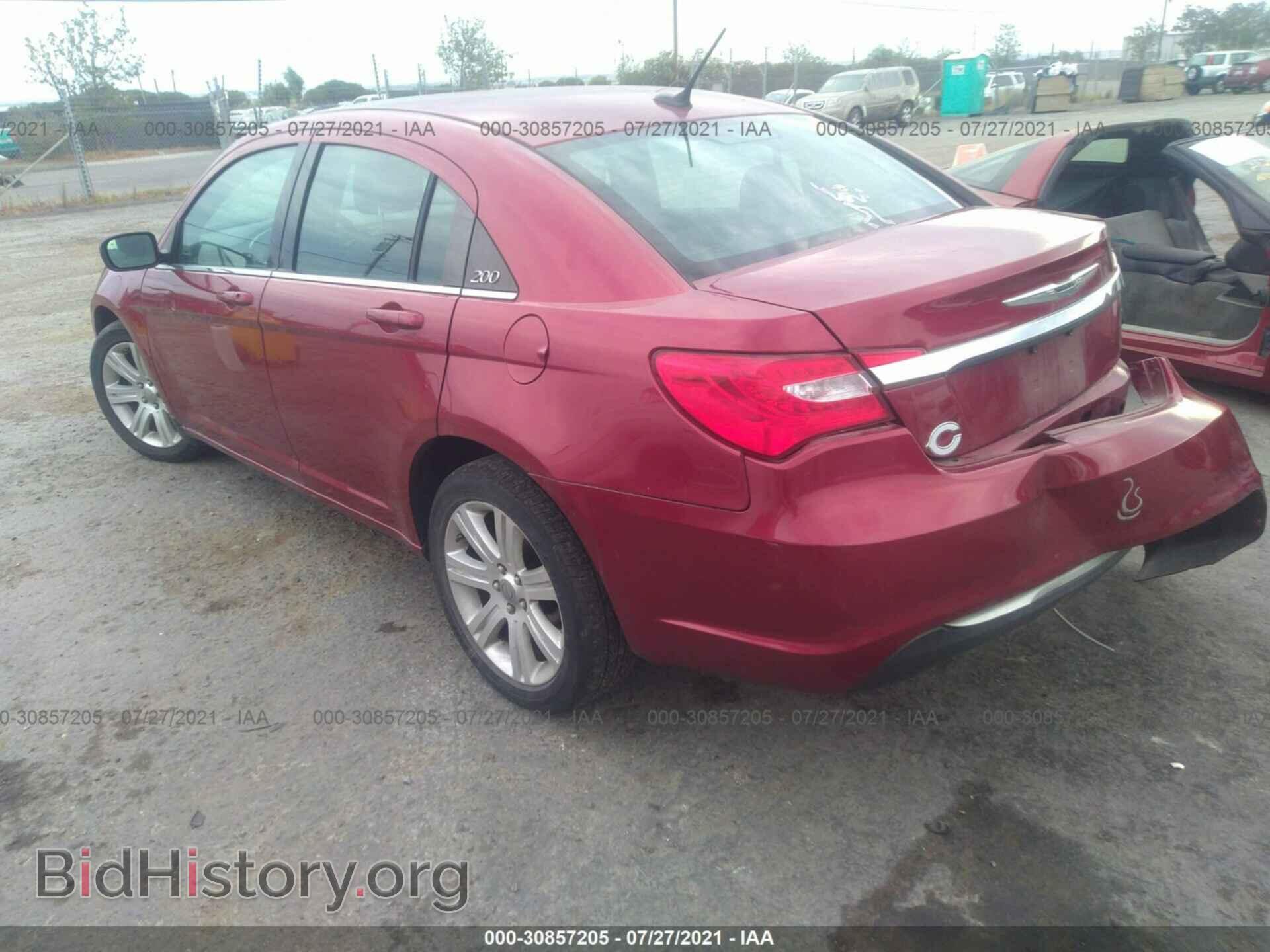 2013 CHRYSLER 200 - VIN: 1C3CCBAB7DN698748 - Фото 3