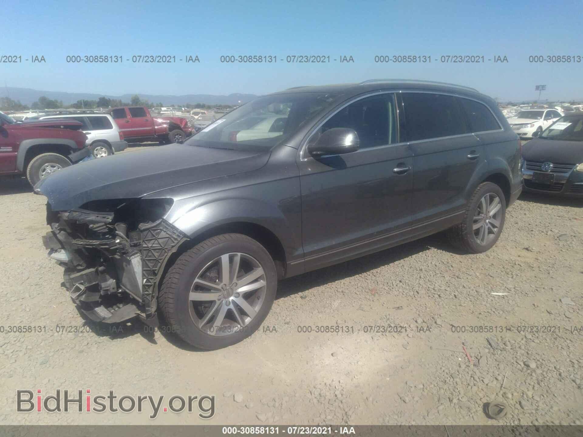 2015 AUDI Q7 - VIN: WA1LMAFEXFD017538 - Фото 2