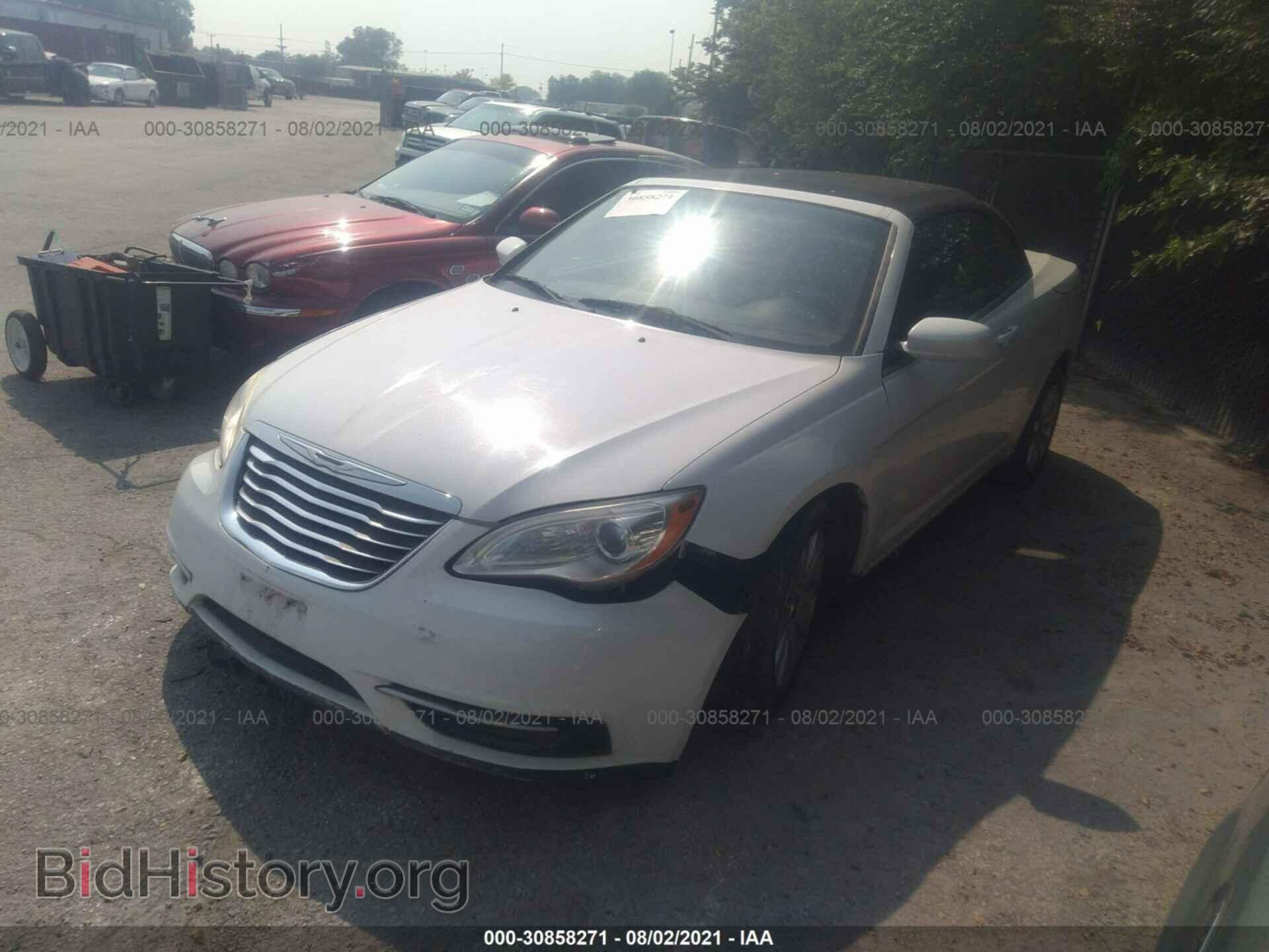 2012 CHRYSLER 200 - VIN: 1C3BCBEB3CN155661 - Фото 2