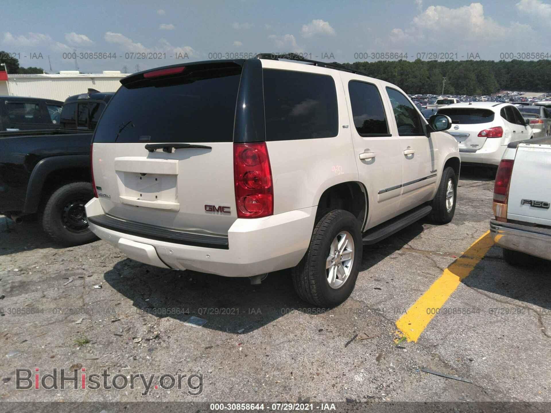 2011 GMC YUKON - VIN: 1GKS2CE08BR327682 - Фото 4