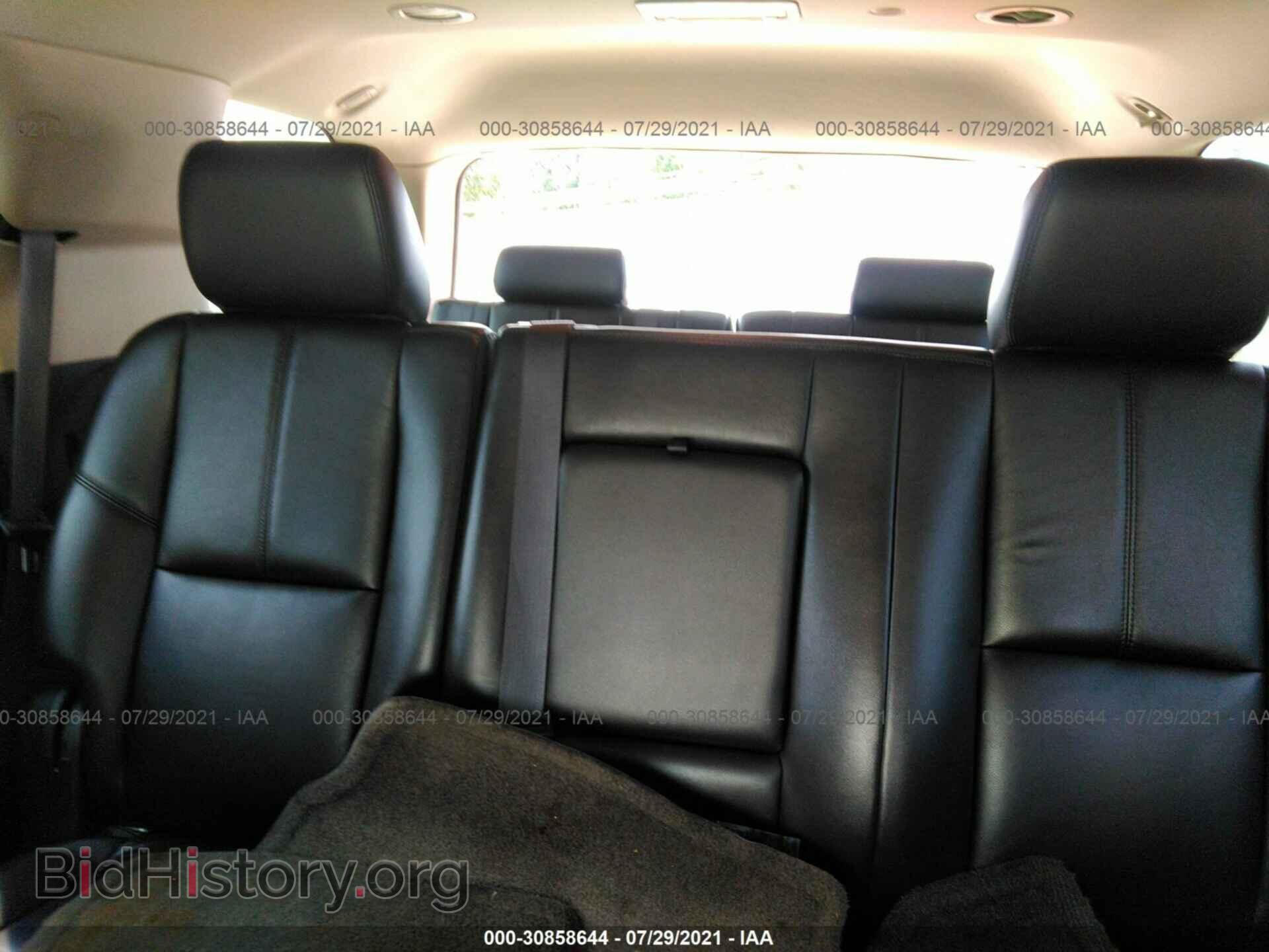 2011 GMC YUKON - VIN: 1GKS2CE08BR327682 - Фото 8