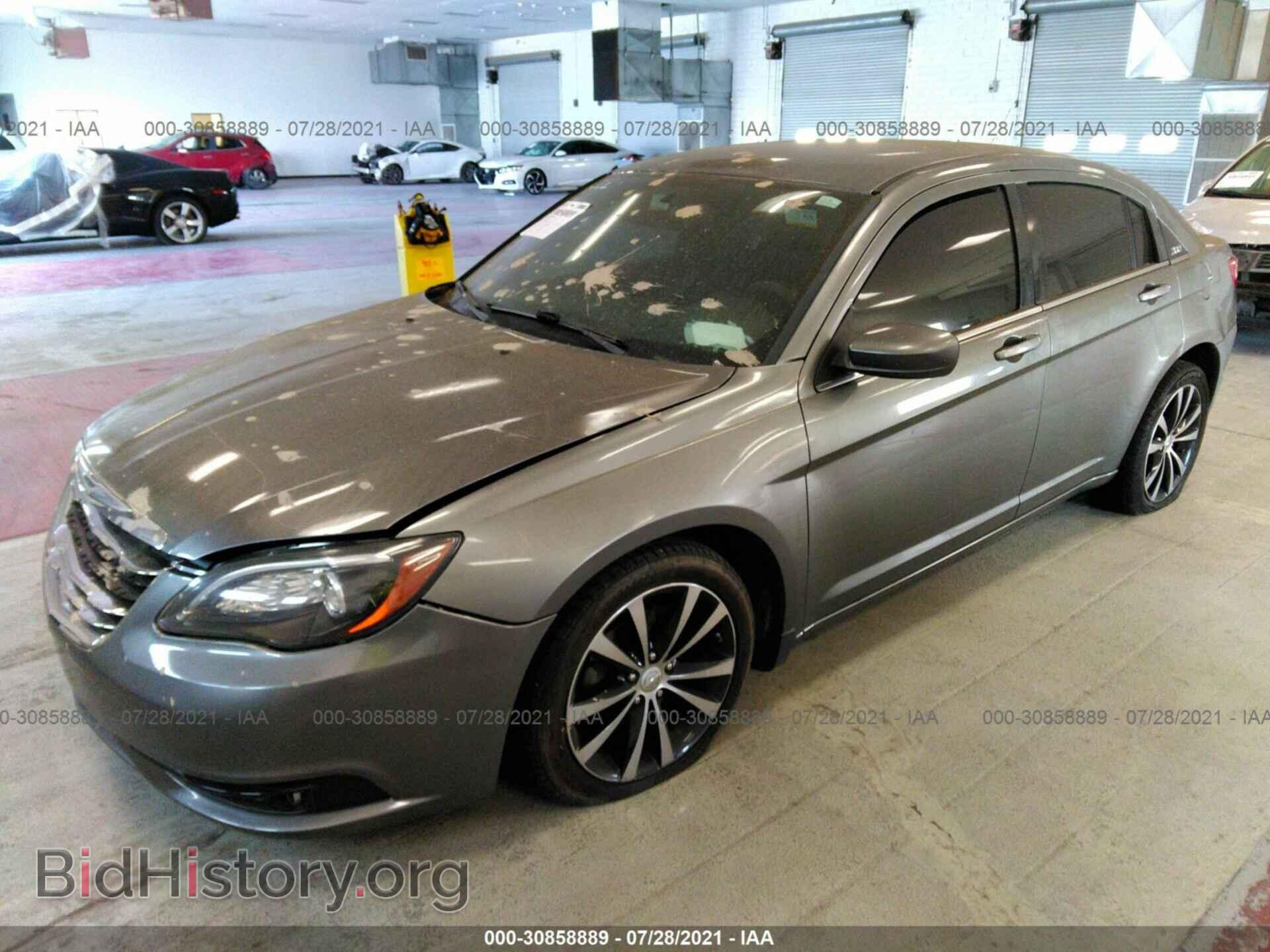 2012 CHRYSLER 200 - VIN: 1C3CCBBG7CN263639 - Фото 2