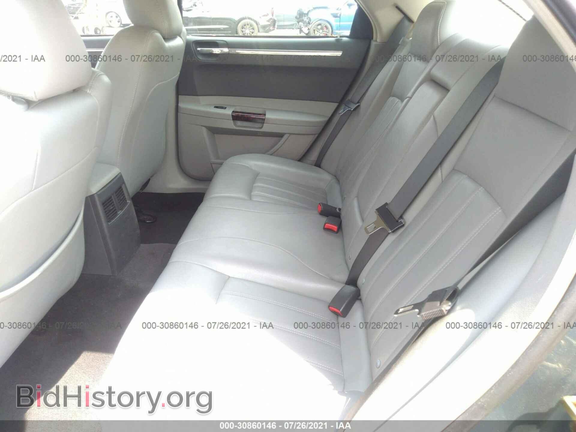2006 CHRYSLER 300 - VIN: 2C3KA63H36H387419 - Фото 8