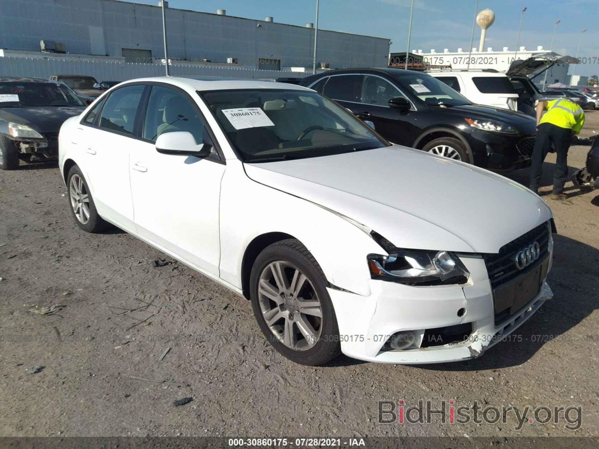 Photo WAUBFAFLXAN046905 - AUDI A4 2010