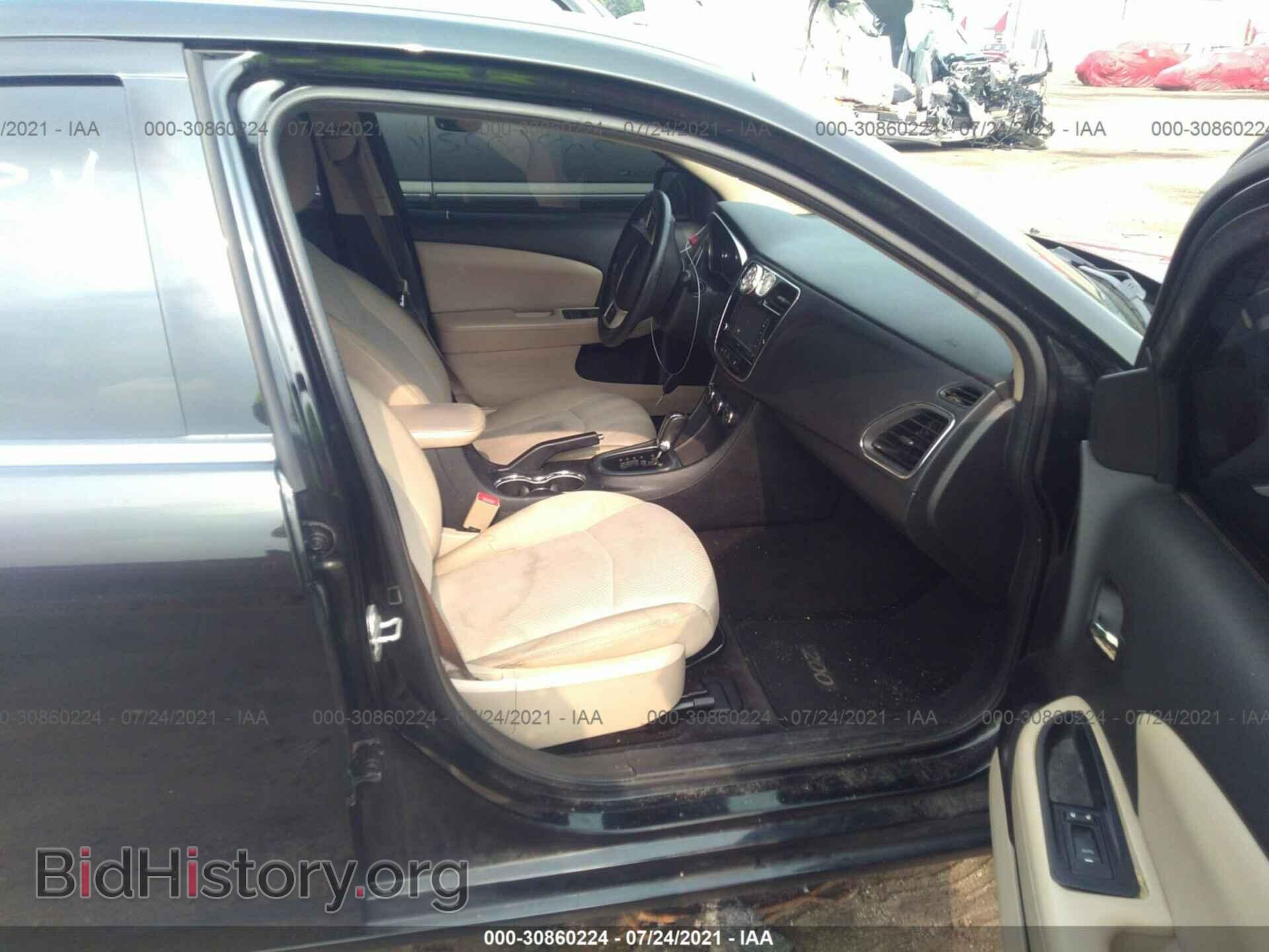 2011 CHRYSLER 200 - VIN: 1C3BC2FB4BN604827 - Фото 5