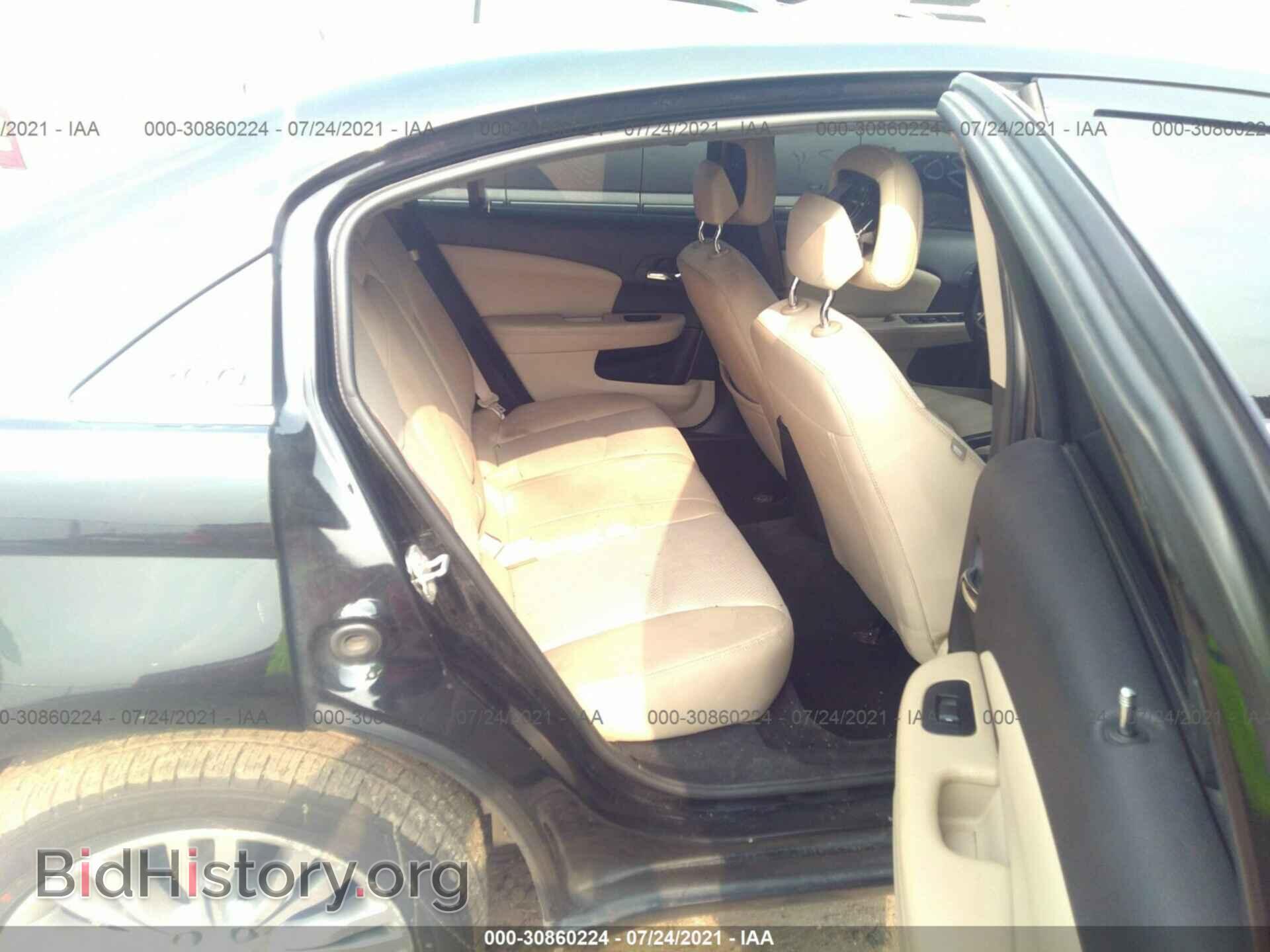 2011 CHRYSLER 200 - VIN: 1C3BC2FB4BN604827 - Фото 8