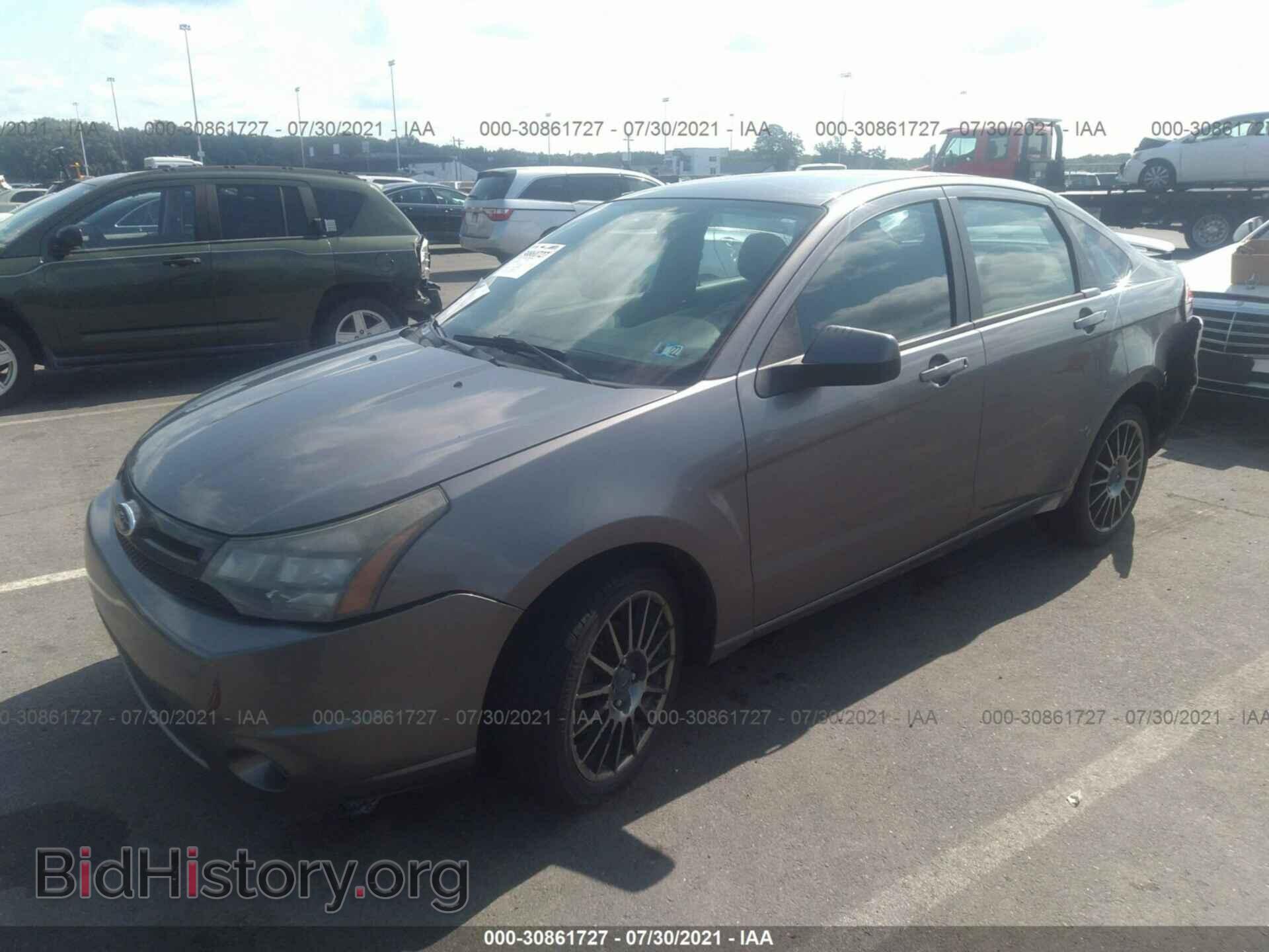 2011 FORD FOCUS - VIN: 1FAHP3GN3BW123976 - Фото 2