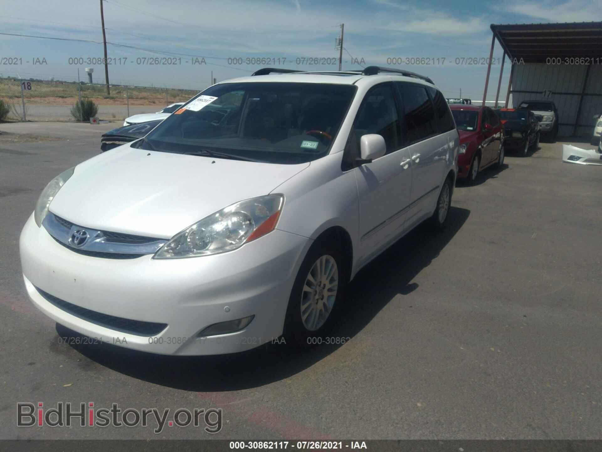 2009 TOYOTA SIENNA - VIN: 5TDZK22C19S266982 - Фото 2