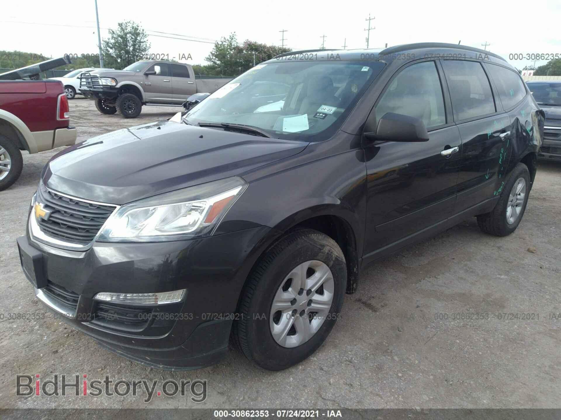2017 CHEVROLET TRAVERSE - VIN: 1GNKRFKD6HJ252480 - Фото 2