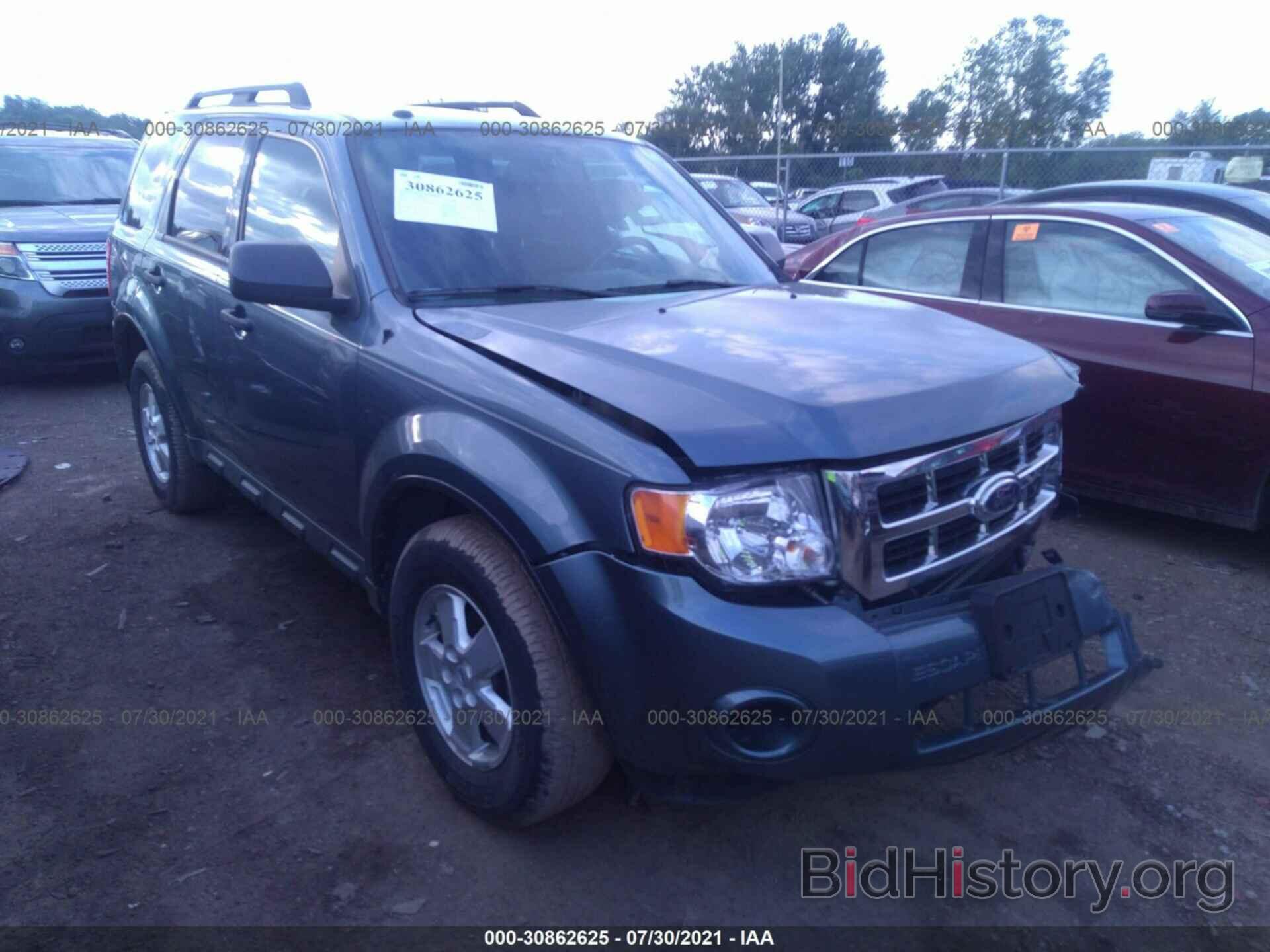 Photo 1FMCU9D77AKB21929 - FORD ESCAPE 2010