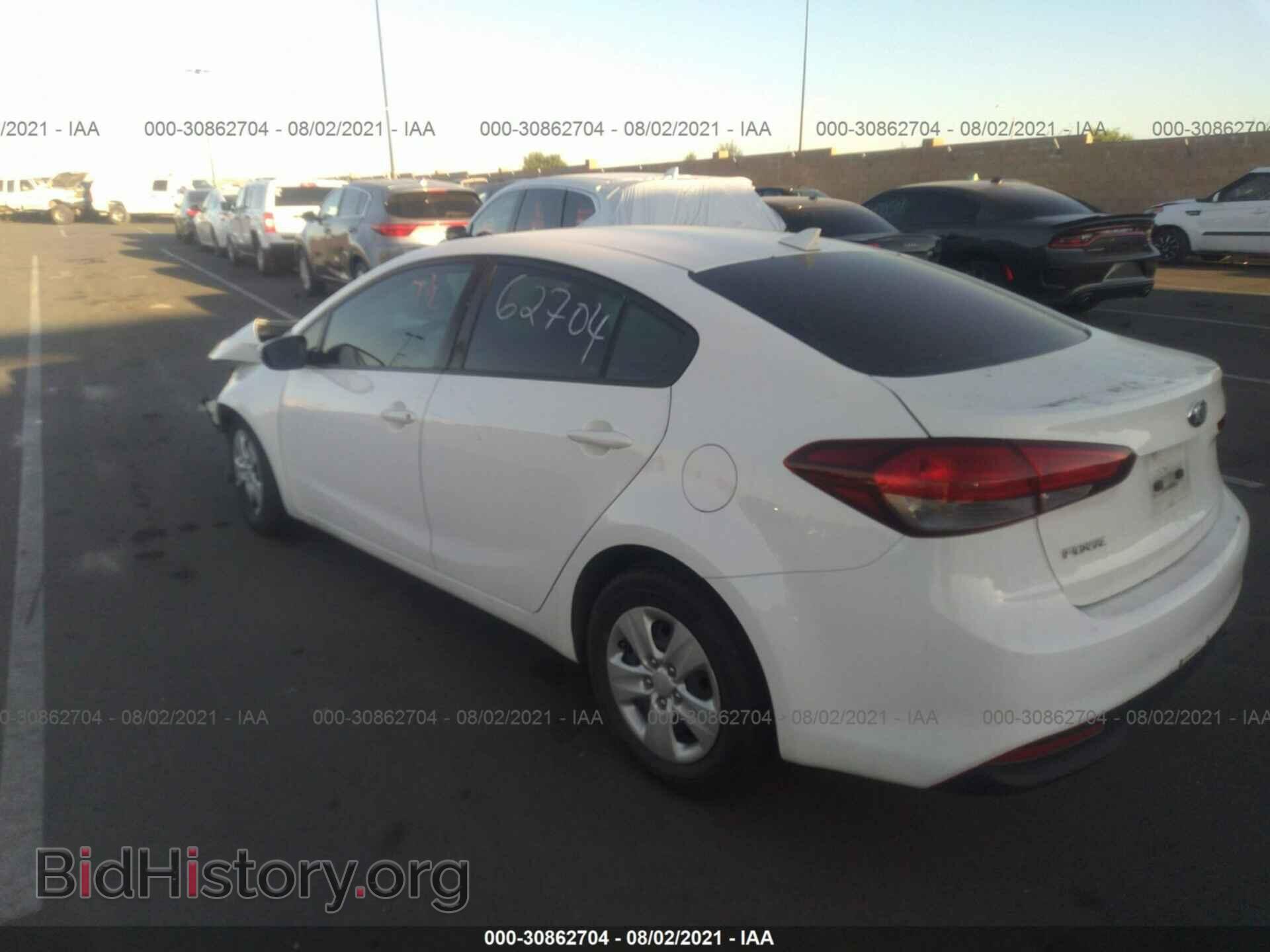 2017 KIA FORTE - VIN: 3KPFK4A72HE129643 - Фото 3