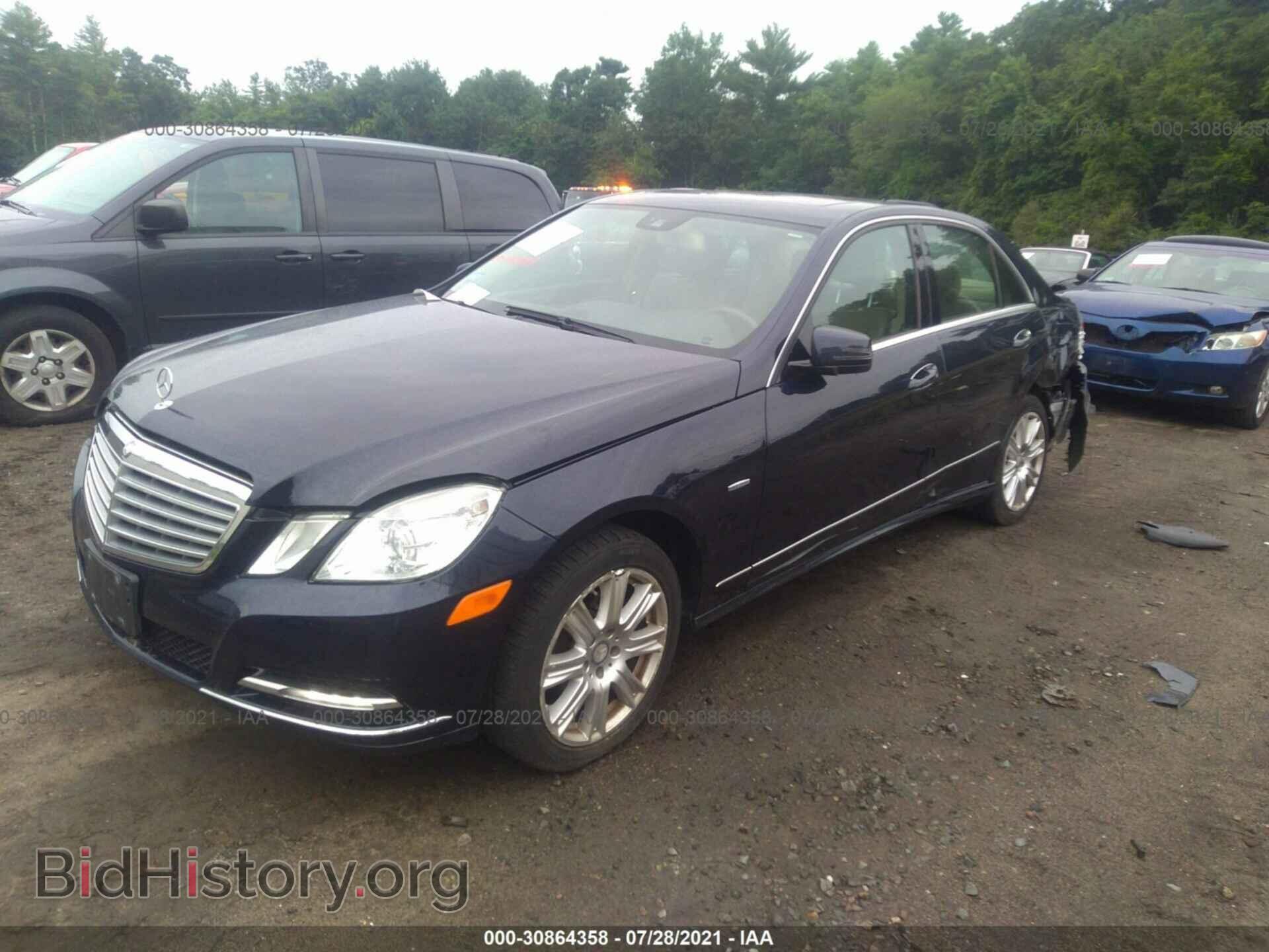 2012 MERCEDES-BENZ E-CLASS - VIN: WDDHF8JB5CA573917 - Фото 2