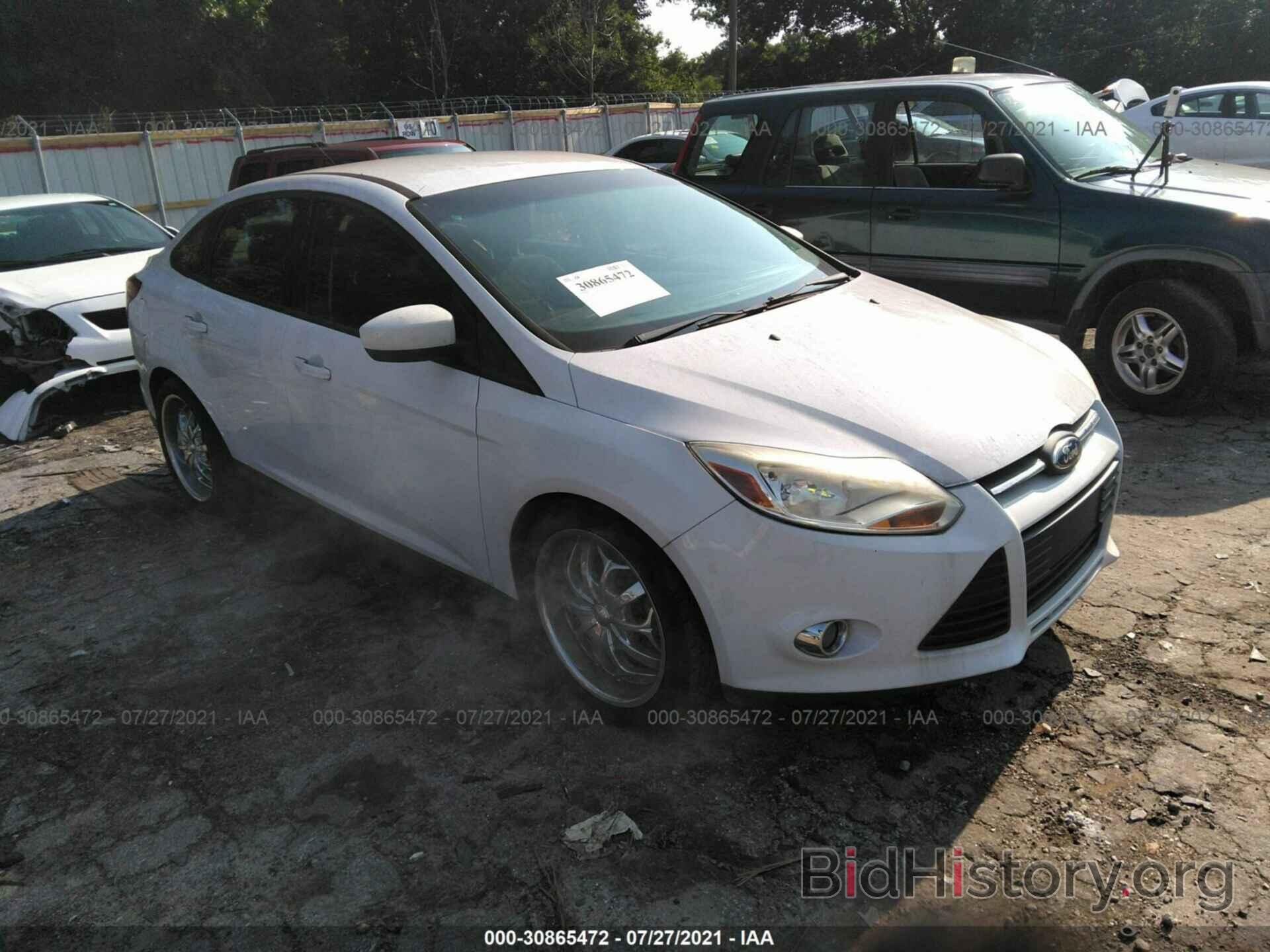 Photo 1FAHP3F2XCL132412 - FORD FOCUS 2012