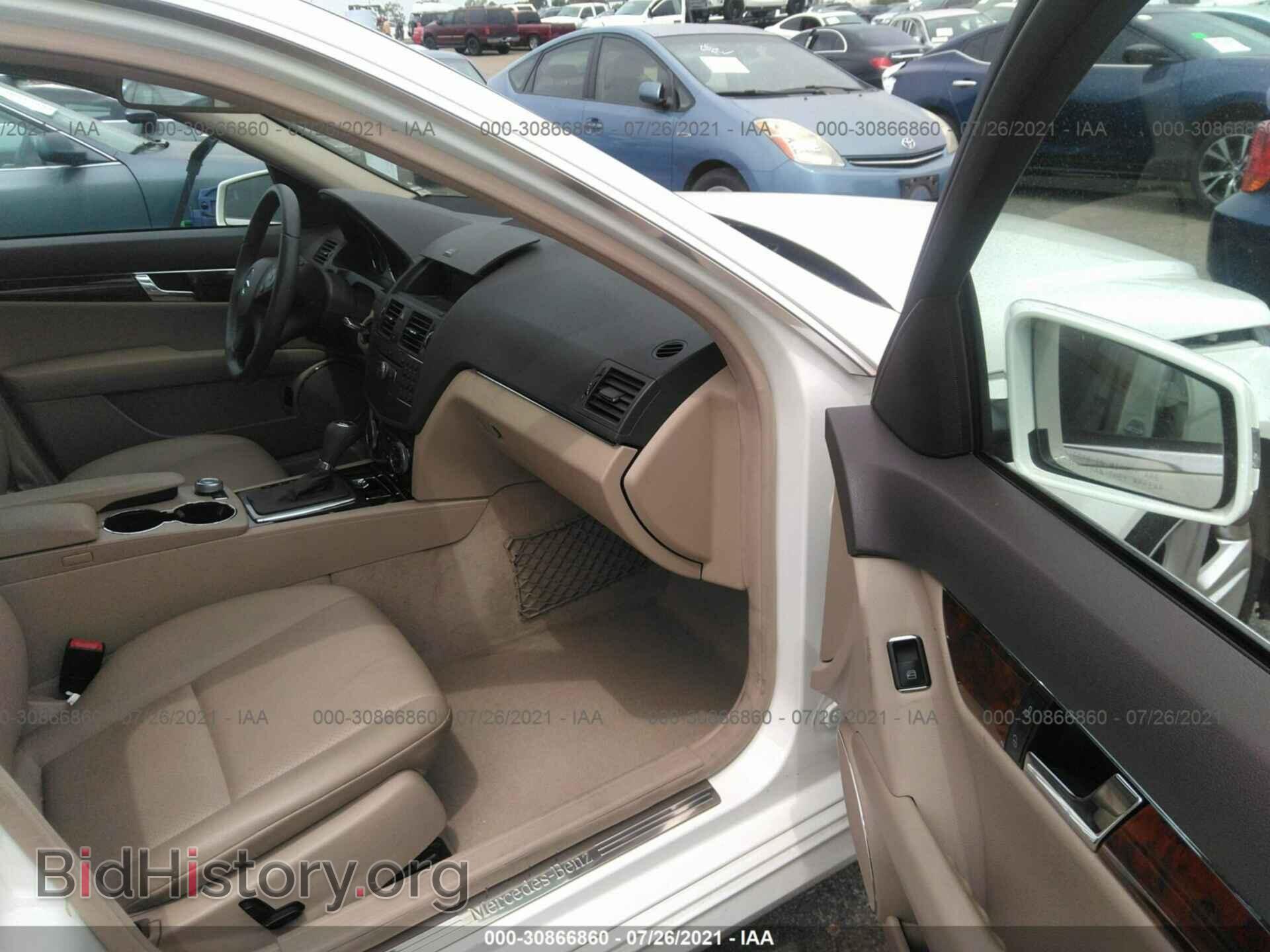 2010 MERCEDES-BENZ C-CLASS - VIN: WDDGF5EB2AR107333 - Фото 5