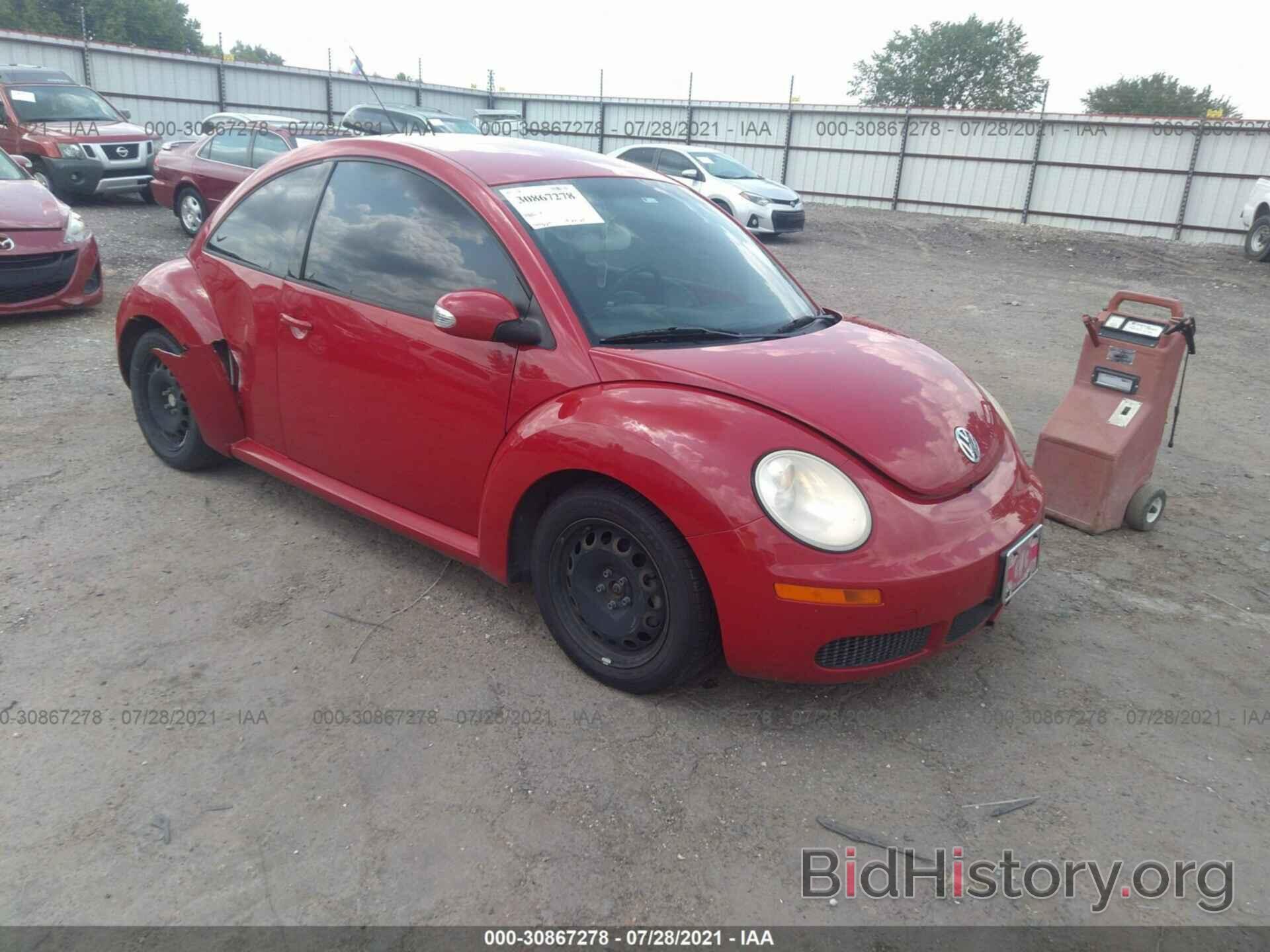 Photo 3VWPG3AG7AM009409 - VOLKSWAGEN NEW BEETLE COUPE 2010