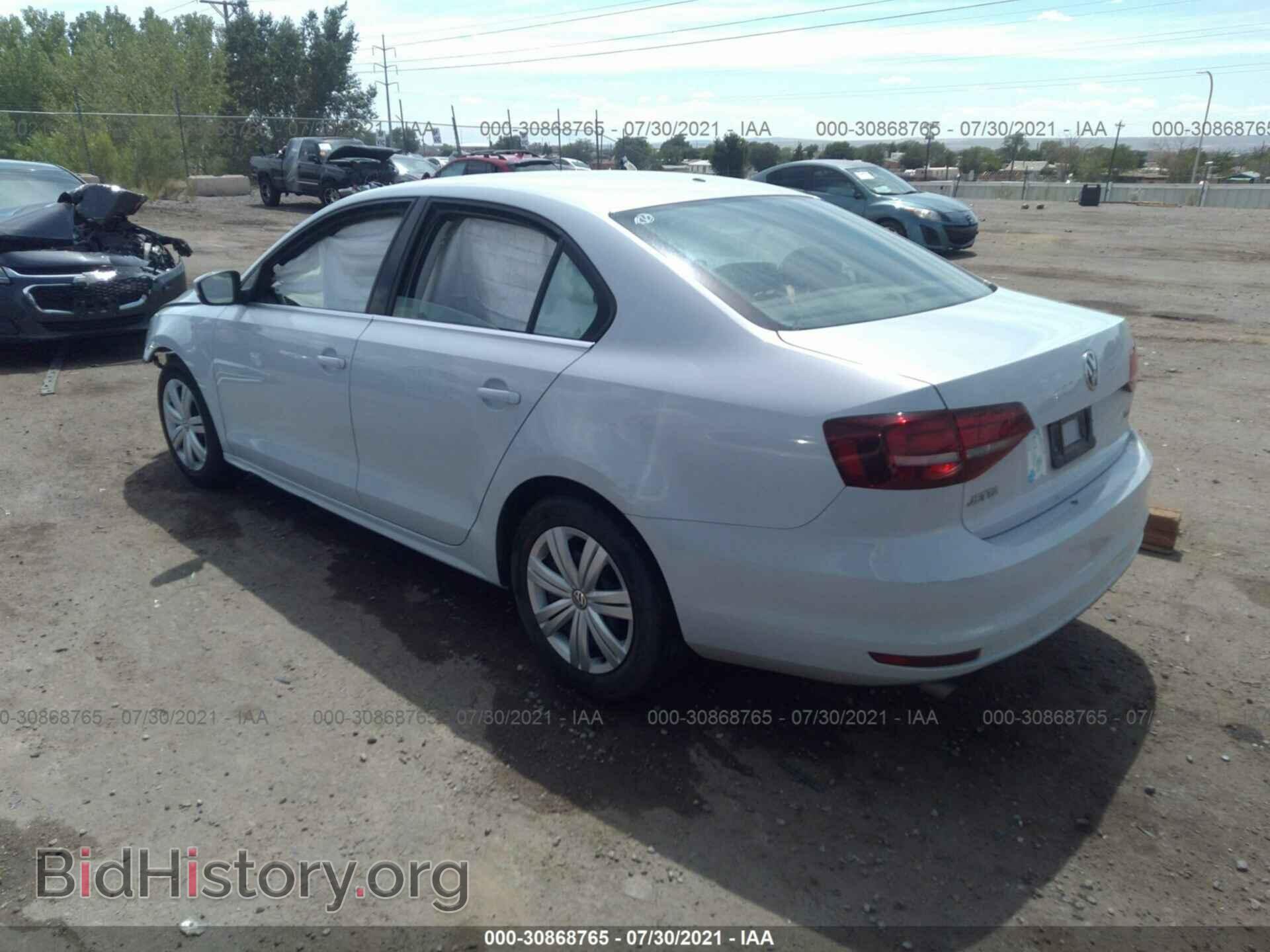 2017 VOLKSWAGEN JETTA - VIN: 3VW2B7AJ4HM224803 - Фото 3