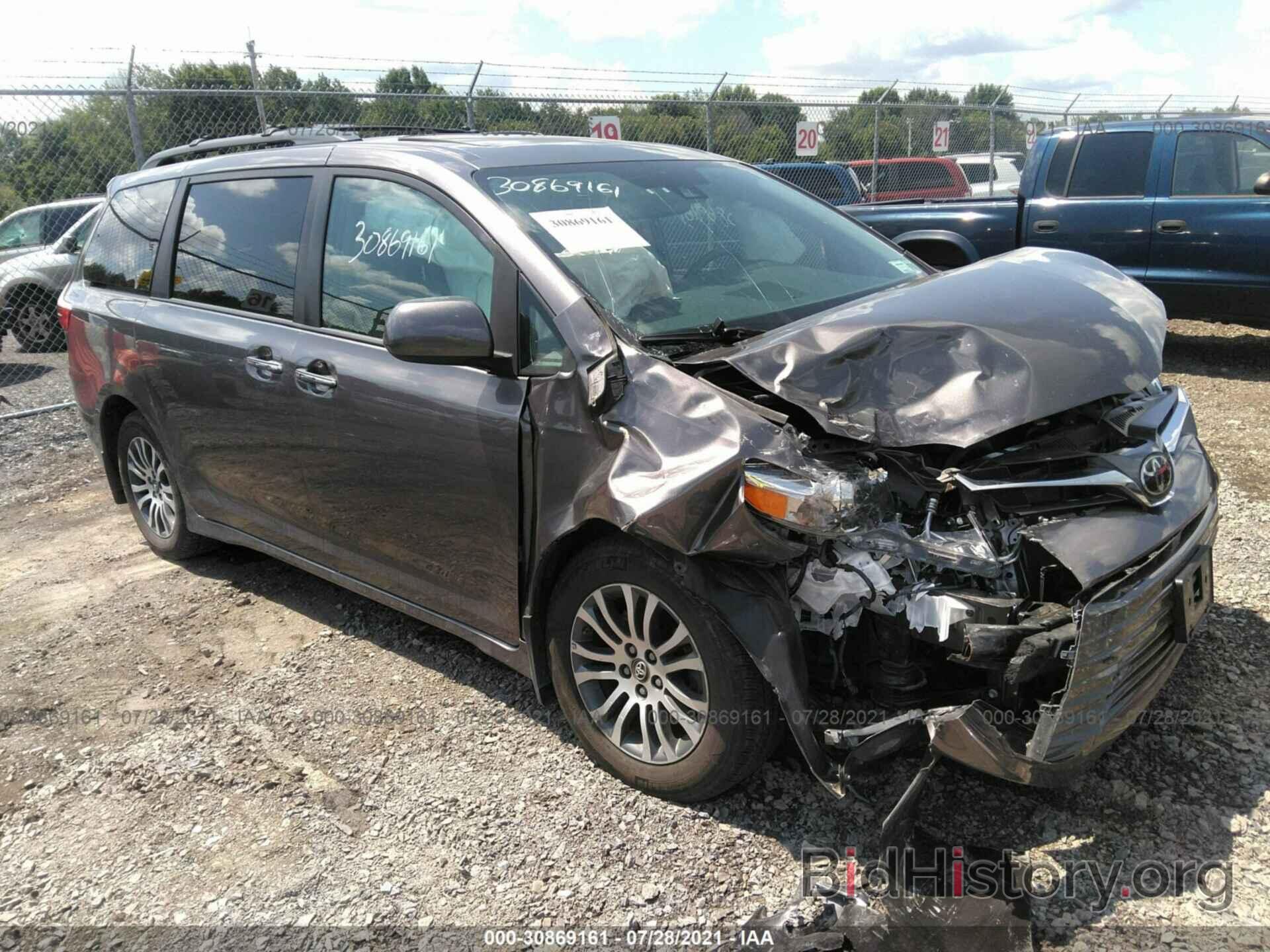 Photo 5TDYZ3DC0KS985740 - TOYOTA SIENNA 2019