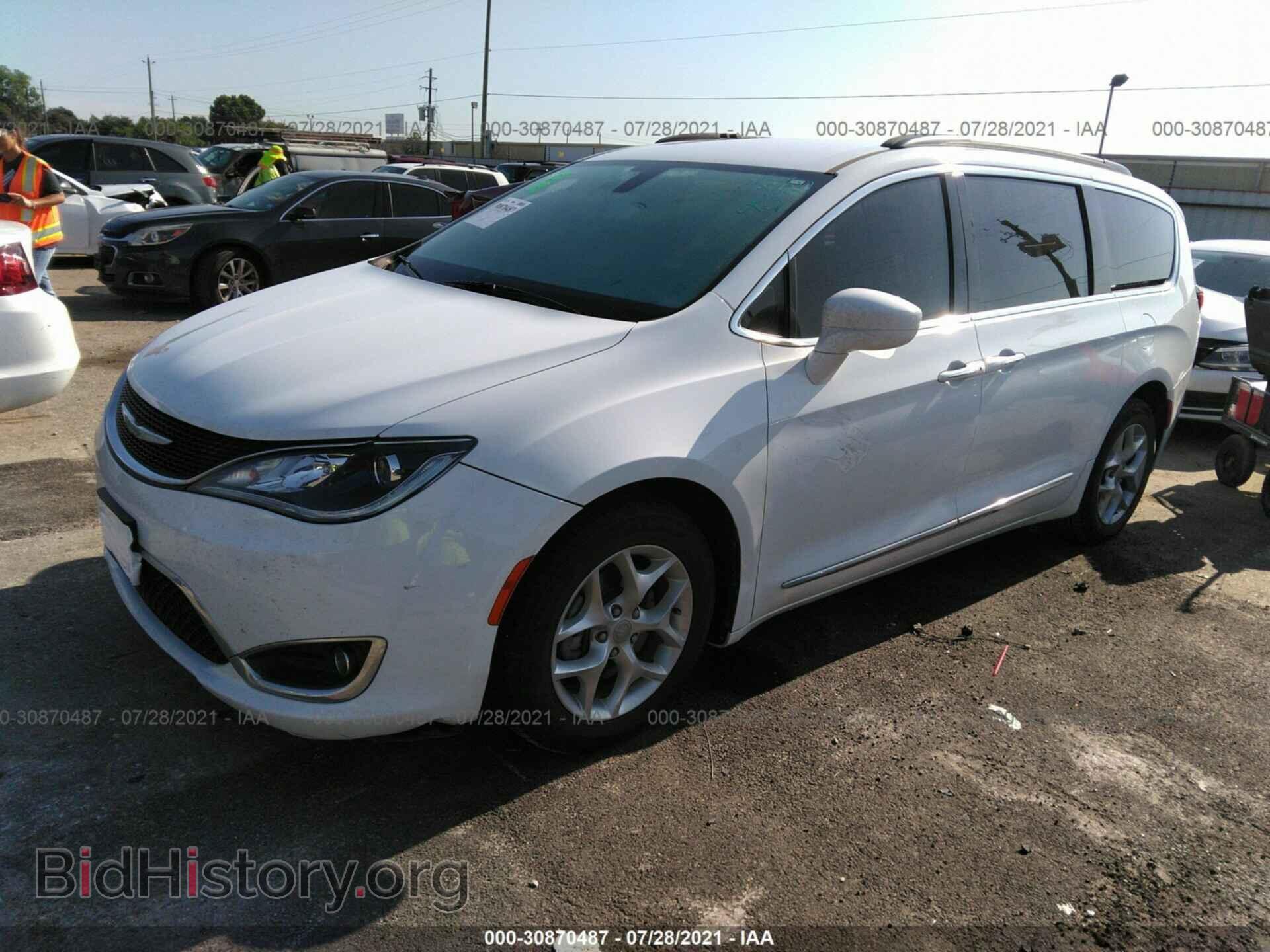 2017 CHRYSLER PACIFICA - VIN: 2C4RC1BG5HR542419 - Фото 2