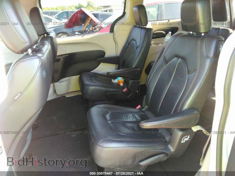 2017 Chrysler PACIFICA (VIN 2C4RC1BG5HR542419) — photo 8 of 11