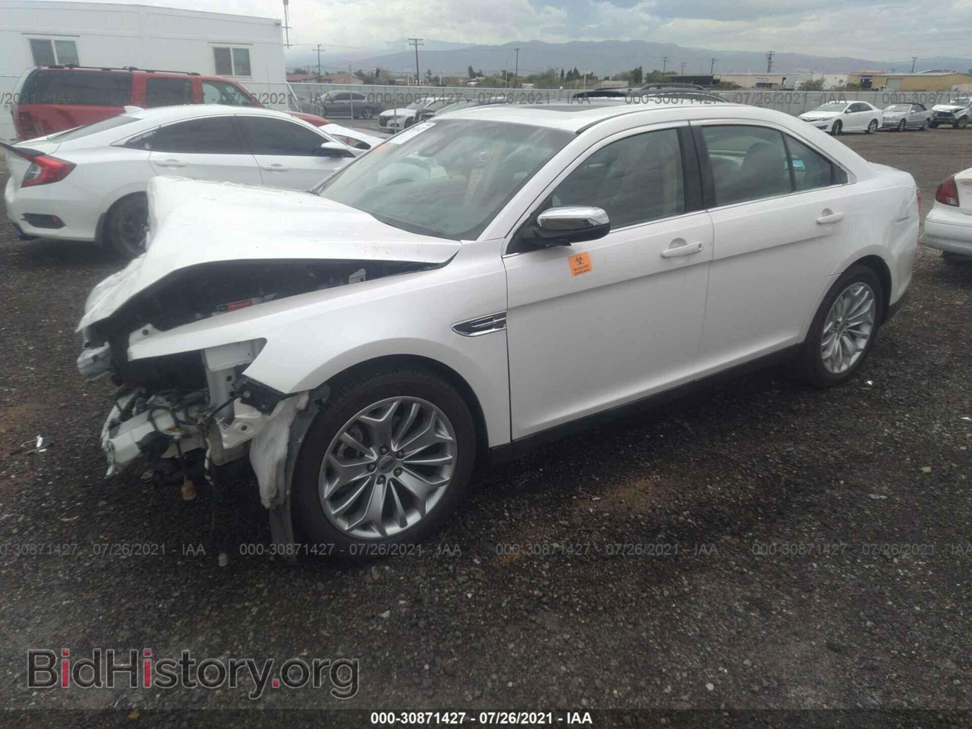 2018 FORD TAURUS - VIN: 1FAHP2F8XJG130227 - Фото 2