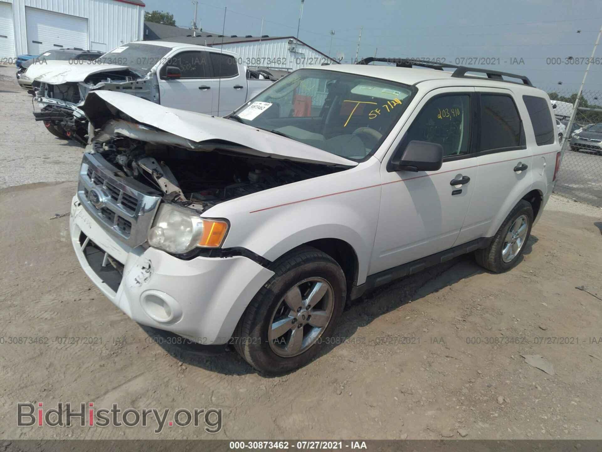 2009 FORD ESCAPE - VIN: 1FMCU93729KD00568 - Фото 2
