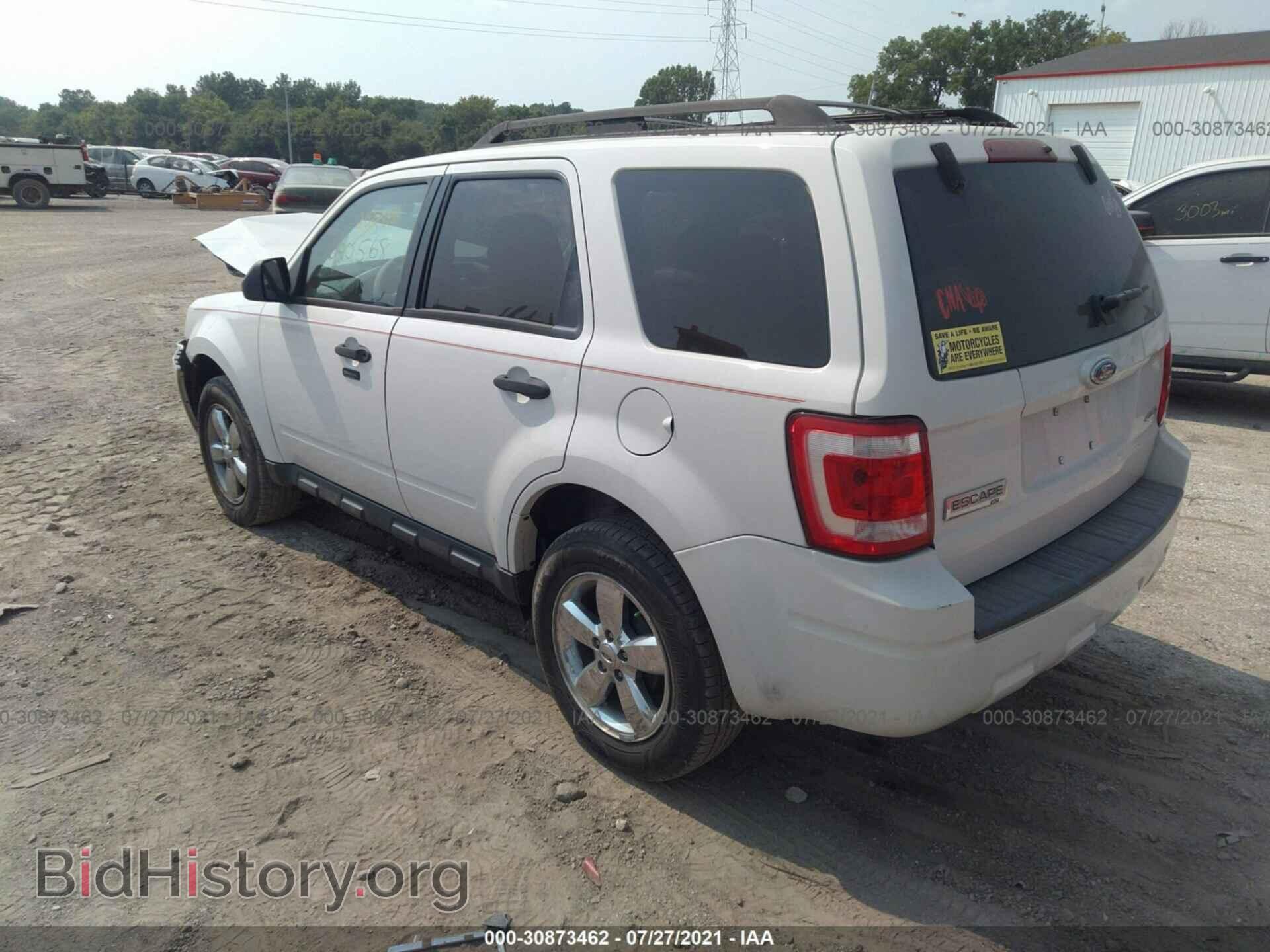 2009 FORD ESCAPE - VIN: 1FMCU93729KD00568 - Фото 3