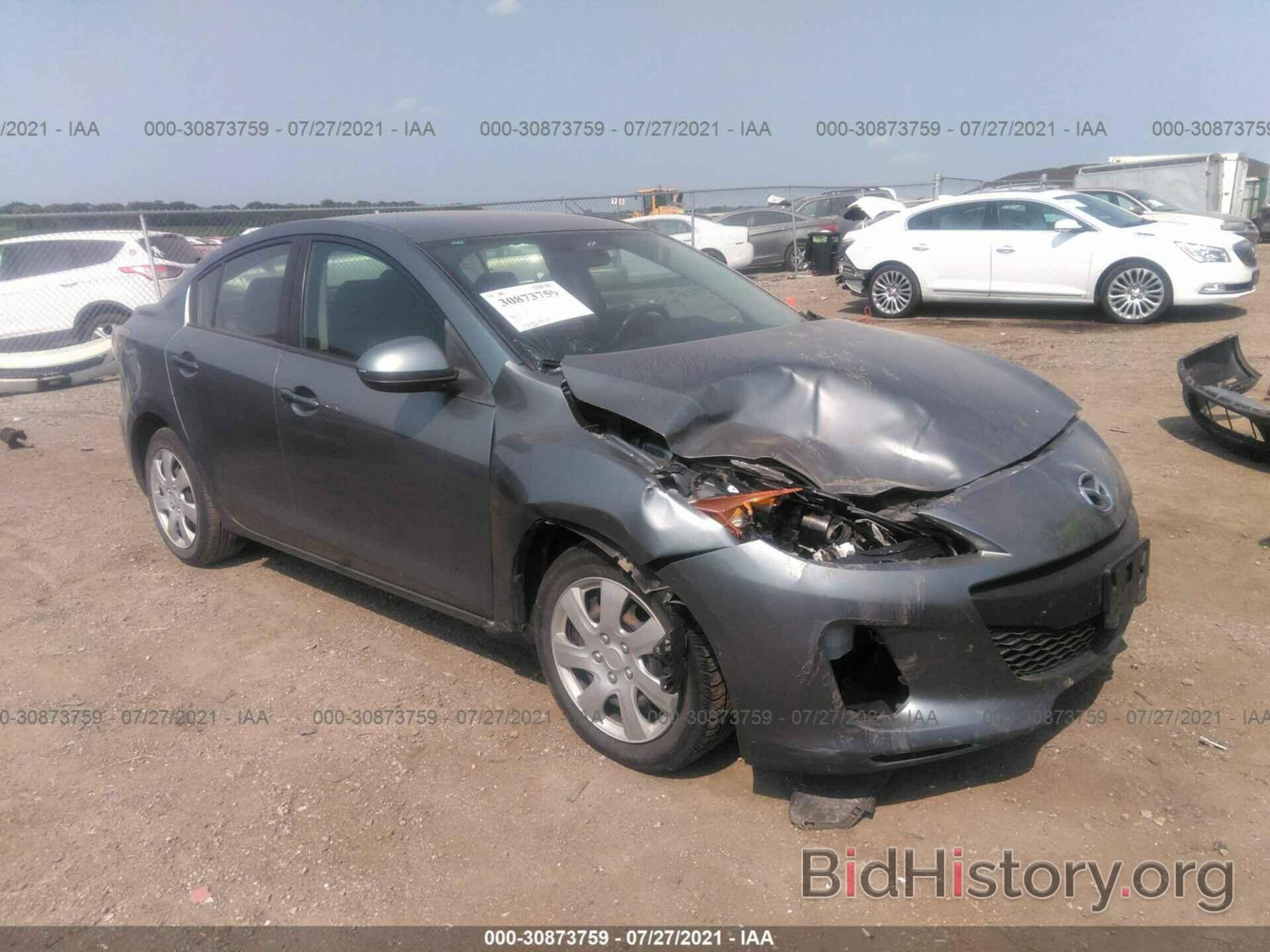 Photo JM1BL1U8XD1706723 - MAZDA MAZDA3 2013