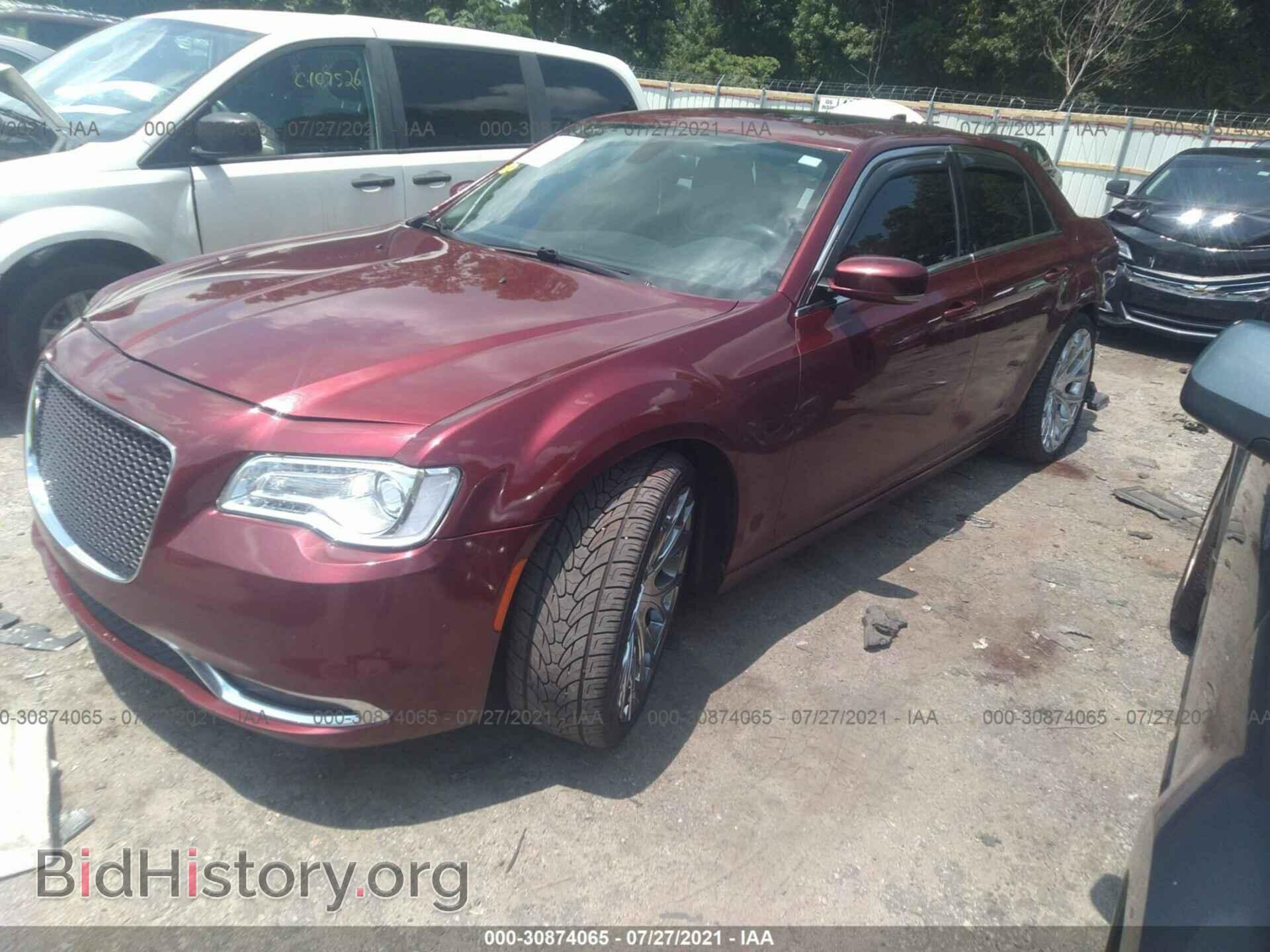 2016 CHRYSLER 300 - VIN: 2C3CCAAG1GH220134 - Фото 2