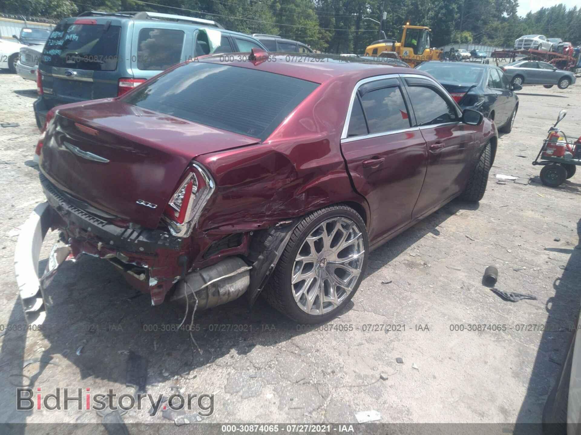 2016 CHRYSLER 300 - VIN: 2C3CCAAG1GH220134 - Фото 4