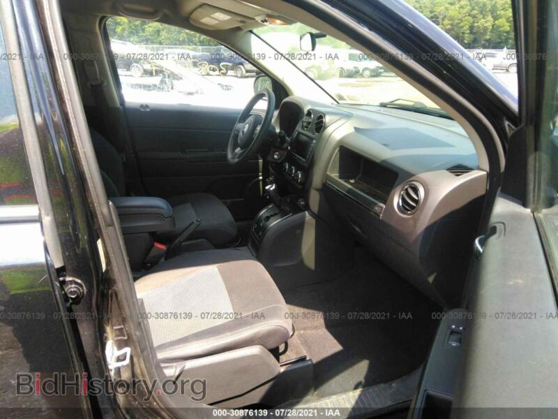 2011 Jeep COMPASS (VIN 1J4NF1FB4BD135684) — фото 5 из 11