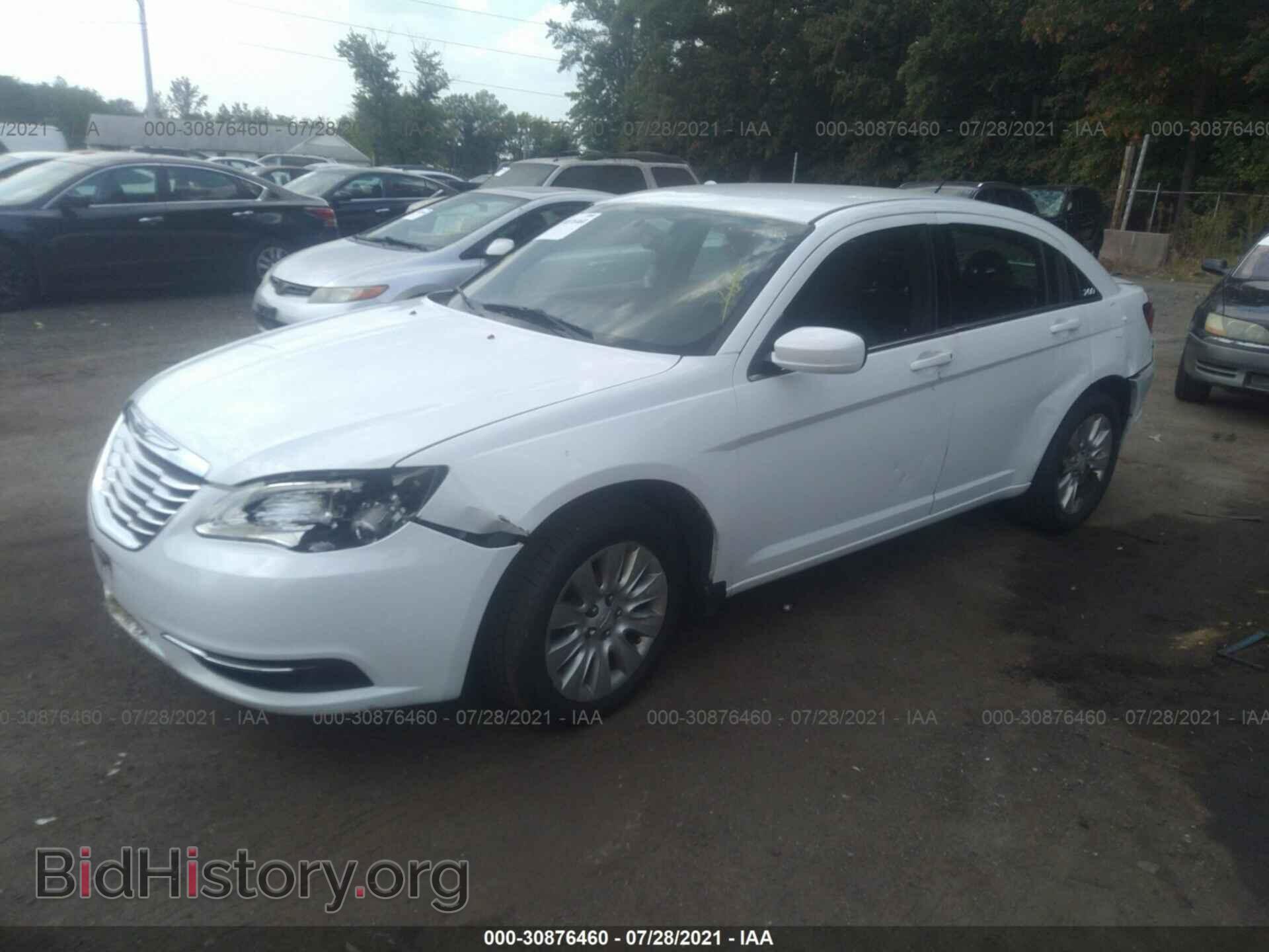2012 CHRYSLER 200 - VIN: 1C3CCBAB3CN197869 - Фото 2