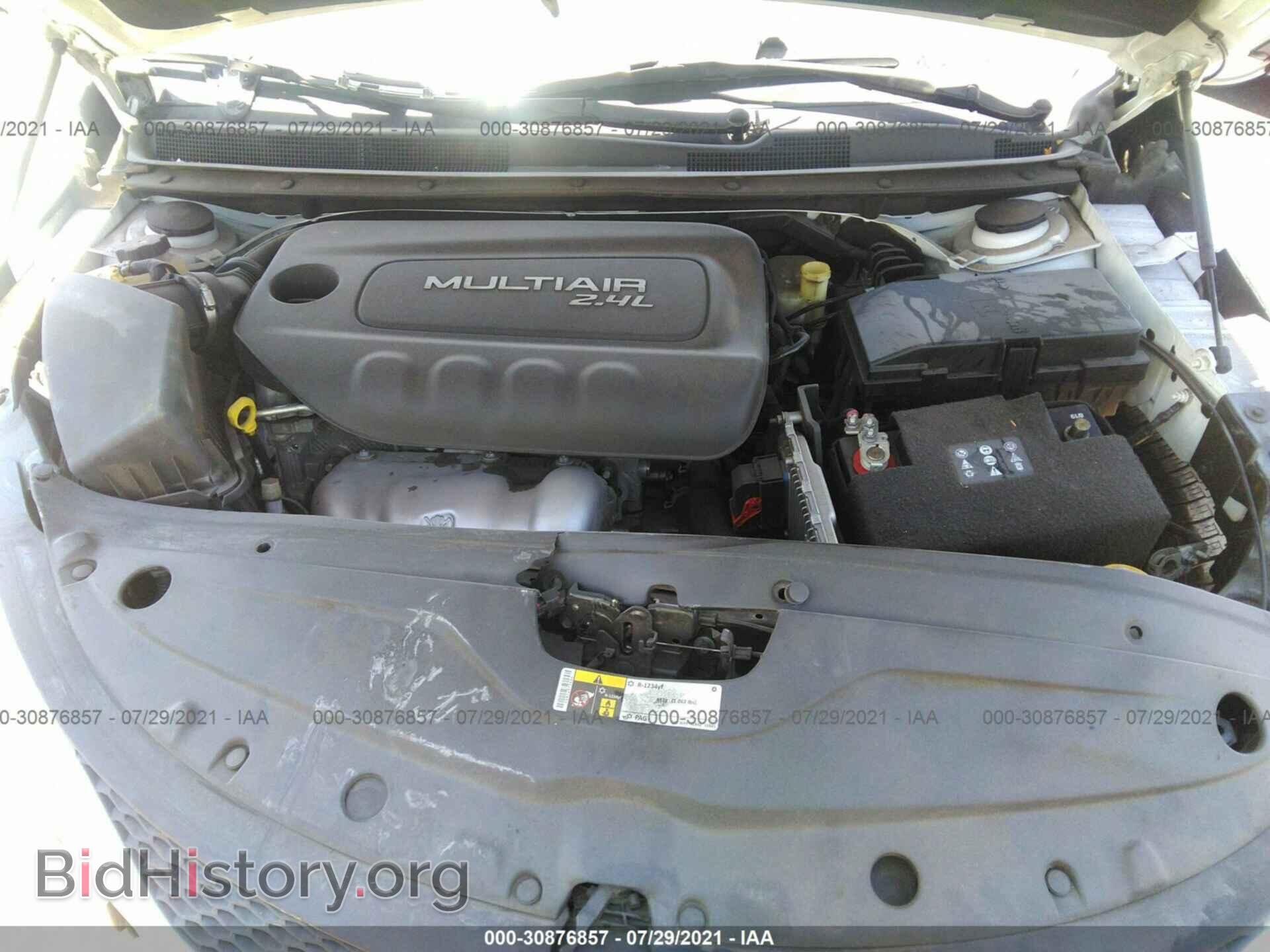 2016 CHRYSLER 200 - VIN: 1C3CCCAB8GN172493 - Фото 10