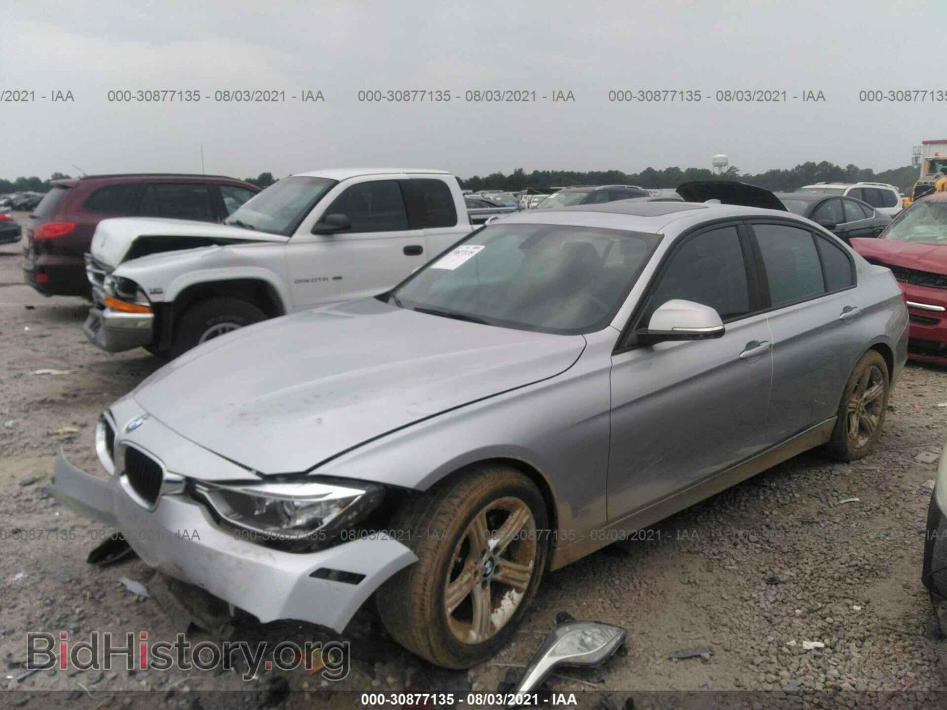 2013 BMW 3 SERIES - VIN: WBA3A5G50DNP26648 - Фото 2