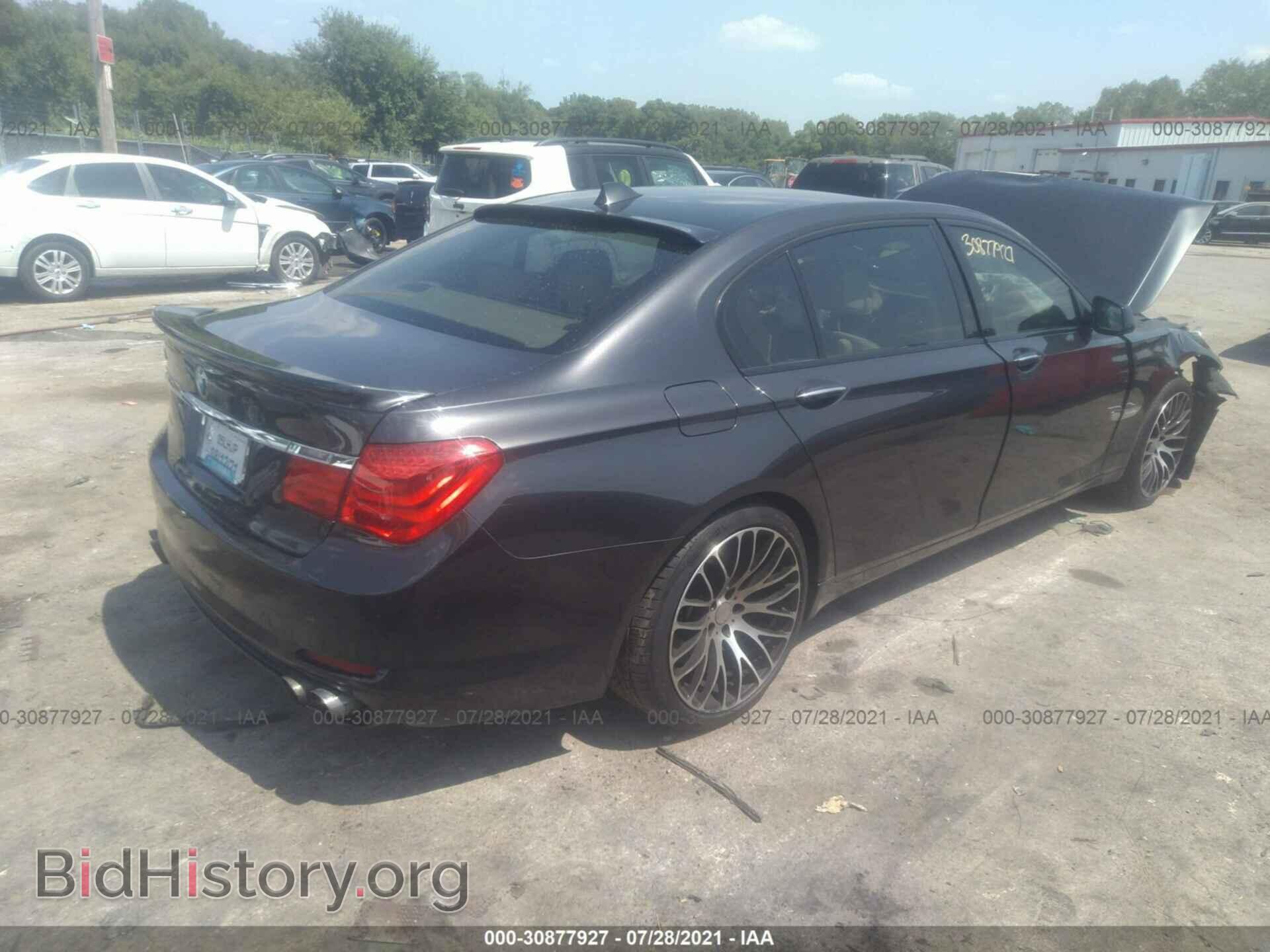 2012 BMW 7 SERIES - VIN: WBAKB8C5XCDX20344 - Фото 4