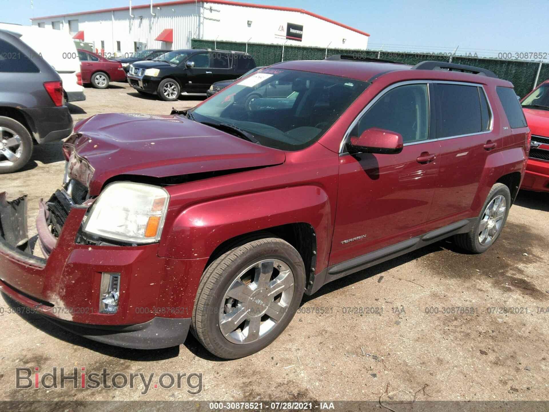 2011 GMC TERRAIN - VIN: 2CTFLUE53B6380141 - Photo 2