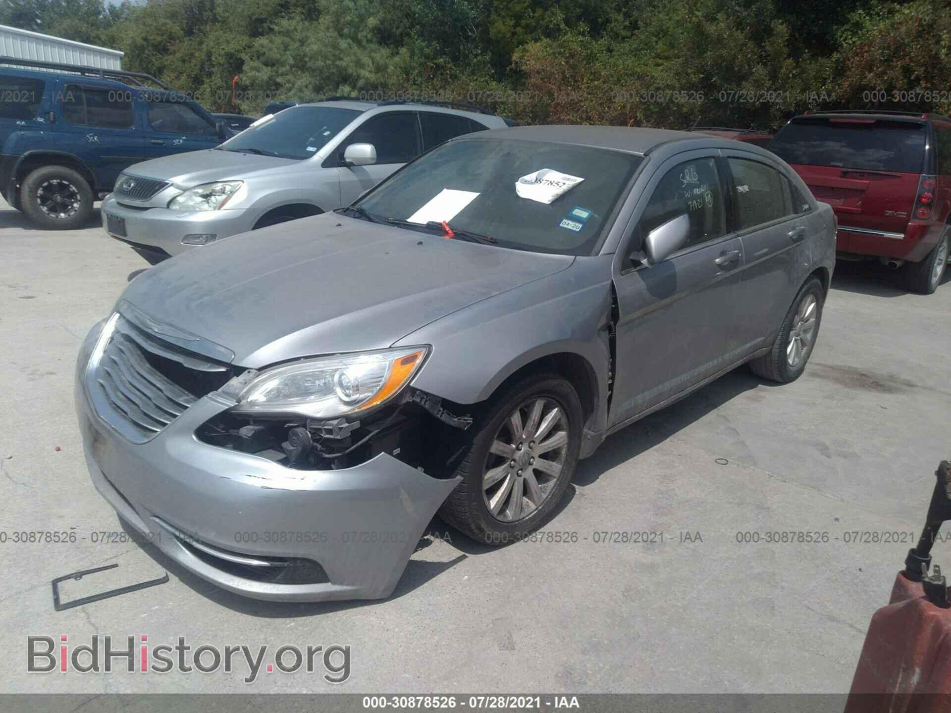 2013 CHRYSLER 200 - VIN: 1C3CCBBB9DN762920 - Фото 2