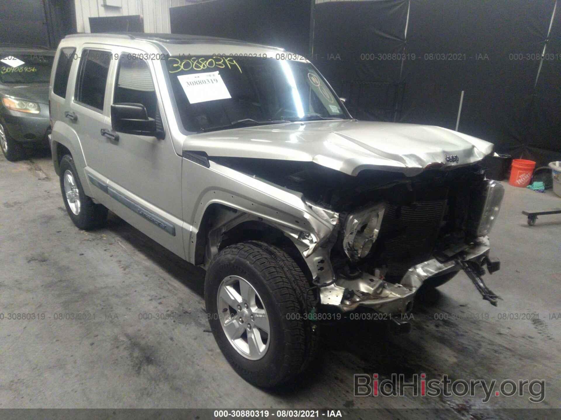 Photo 1J8GN28K69W540196 - JEEP LIBERTY 2009