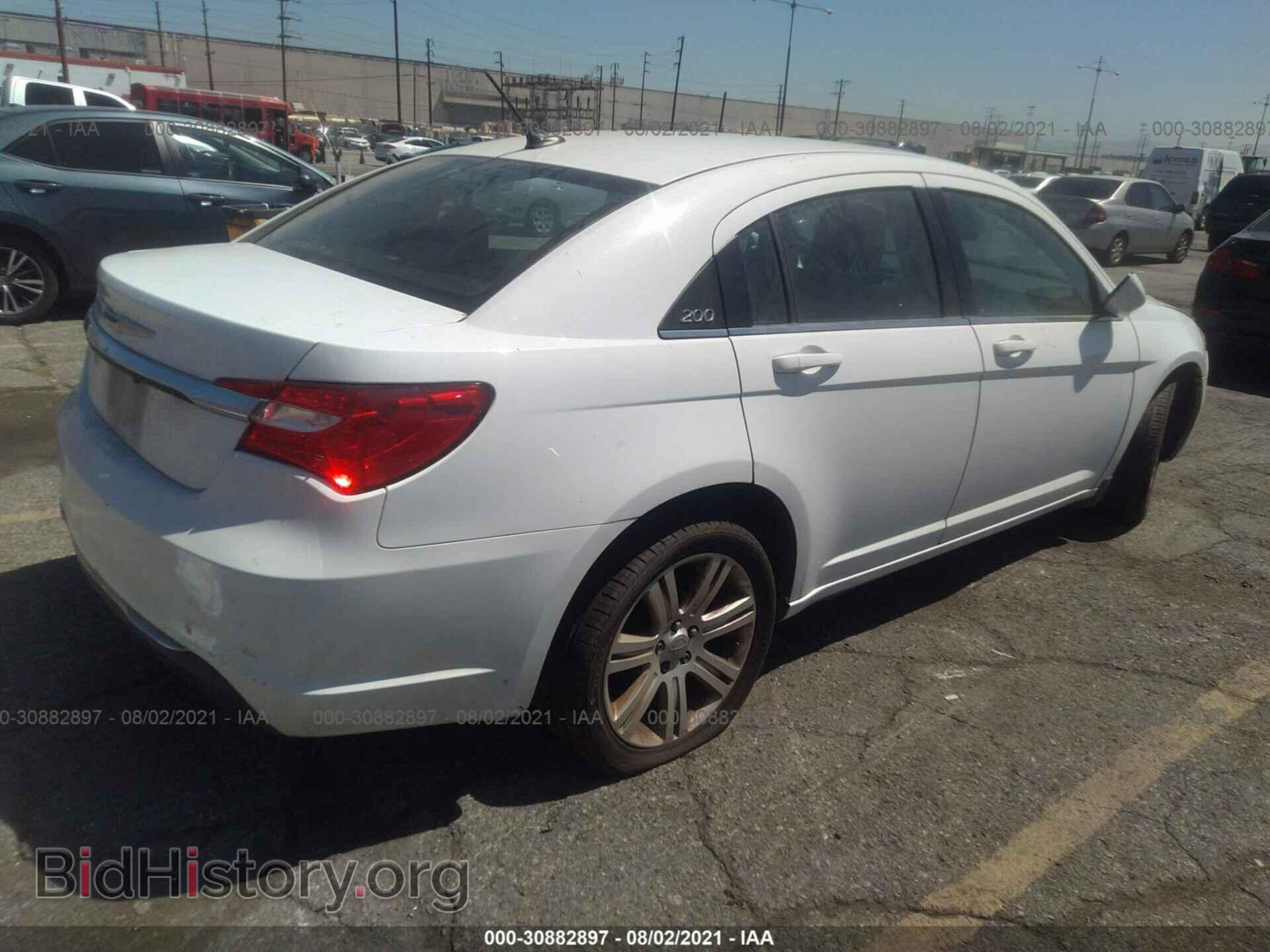 2013 CHRYSLER 200 - VIN: 1C3CCBBB1DN735095 - Photo 4