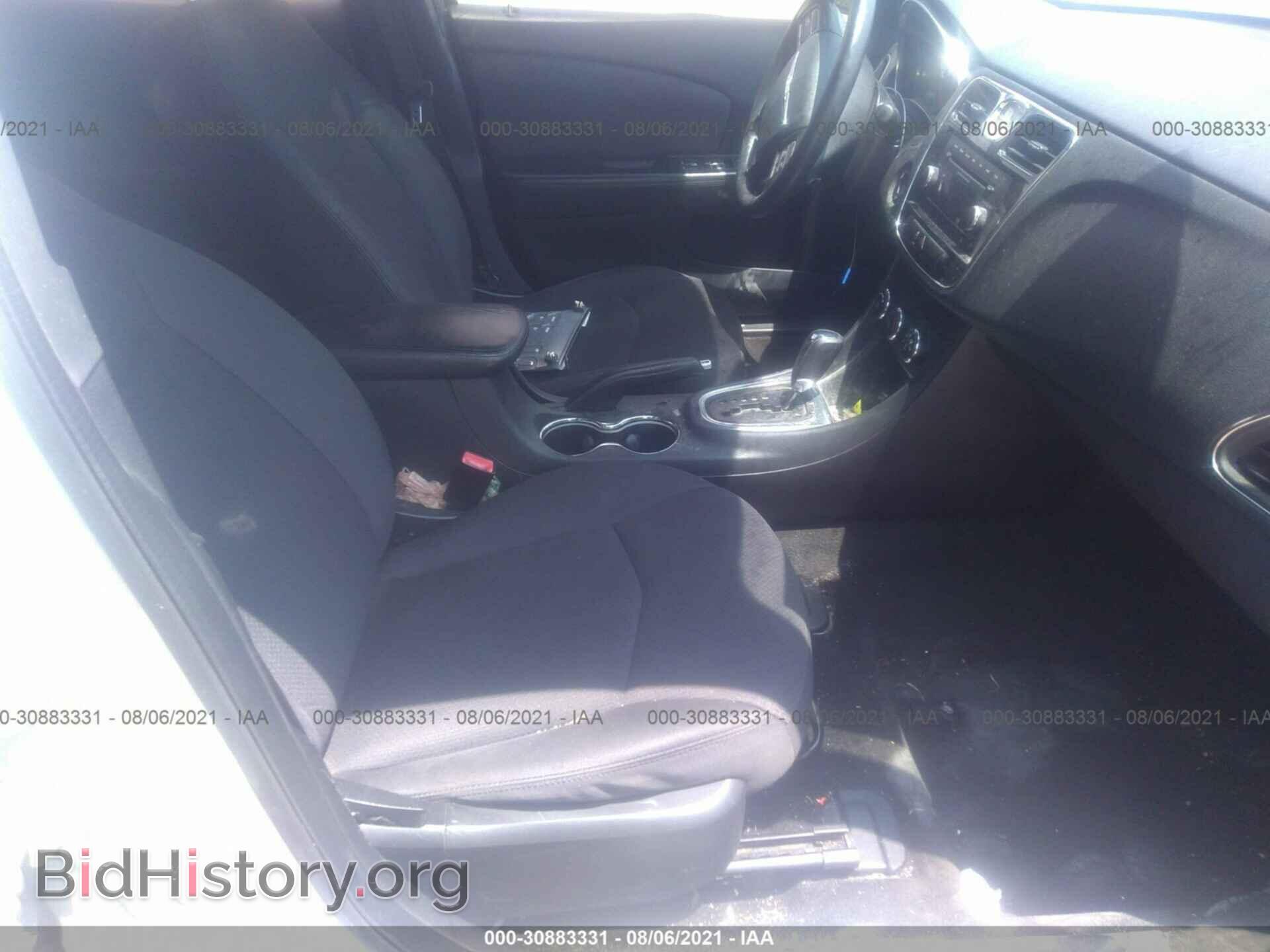 2012 CHRYSLER 200 - VIN: 1C3CCBAB4CN268383 - Фото 5