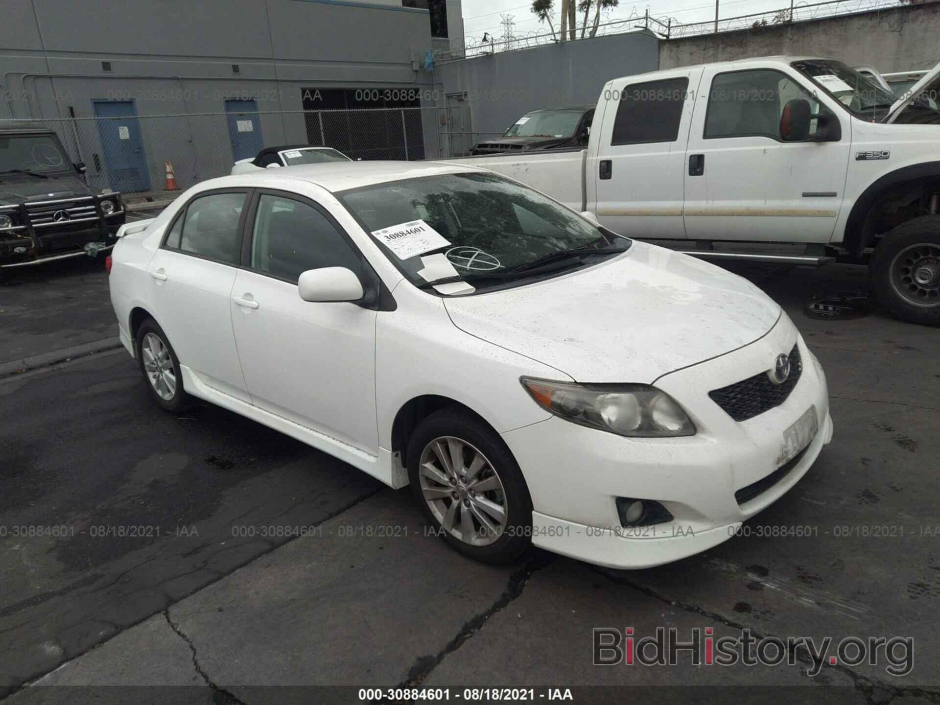 Photo 1NXBU4EE3AZ363004 - TOYOTA COROLLA 2010