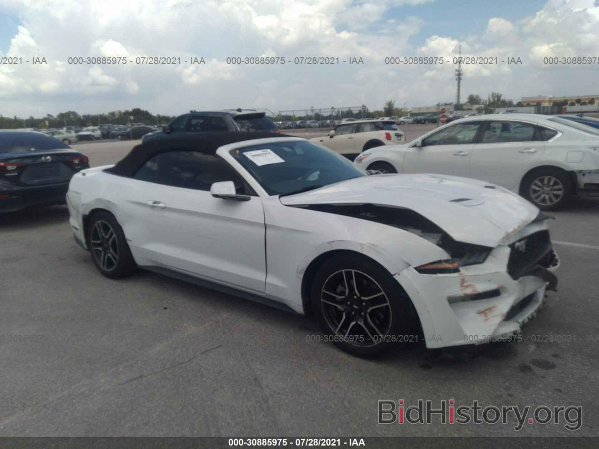 Photo 1FATP8UH4J5115296 - FORD MUSTANG 2018