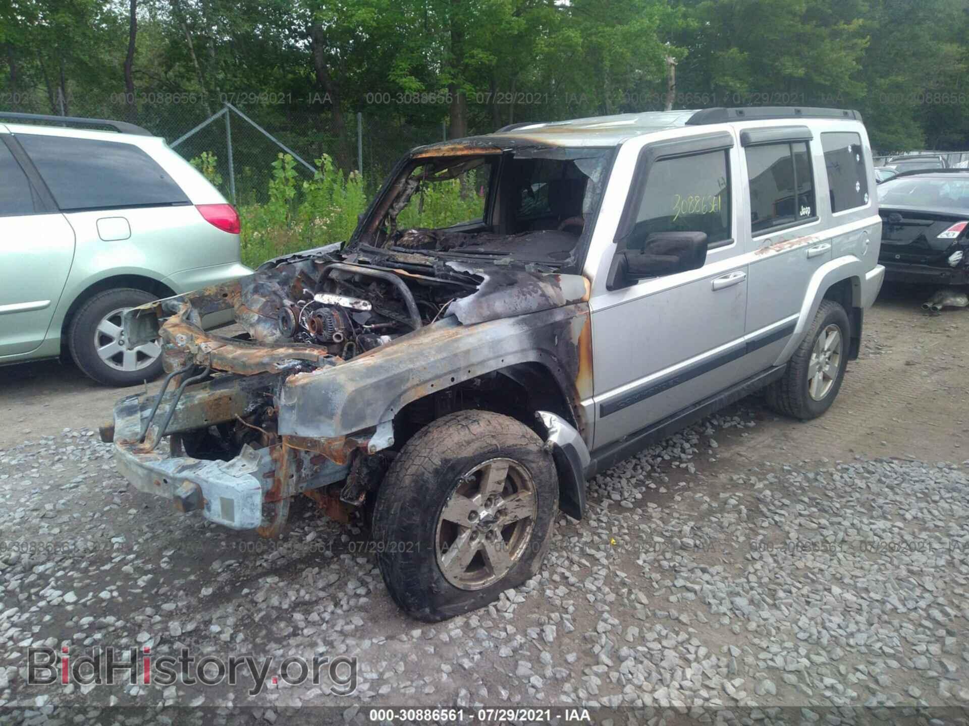 2007 JEEP COMMANDER - VIN: 1J8HG48KX7C519070 - Фото 2