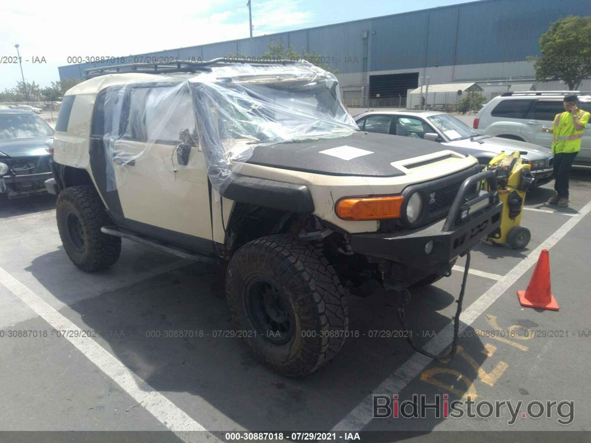 Photo JTEBU4BF7AK070909 - TOYOTA FJ CRUISER 2010